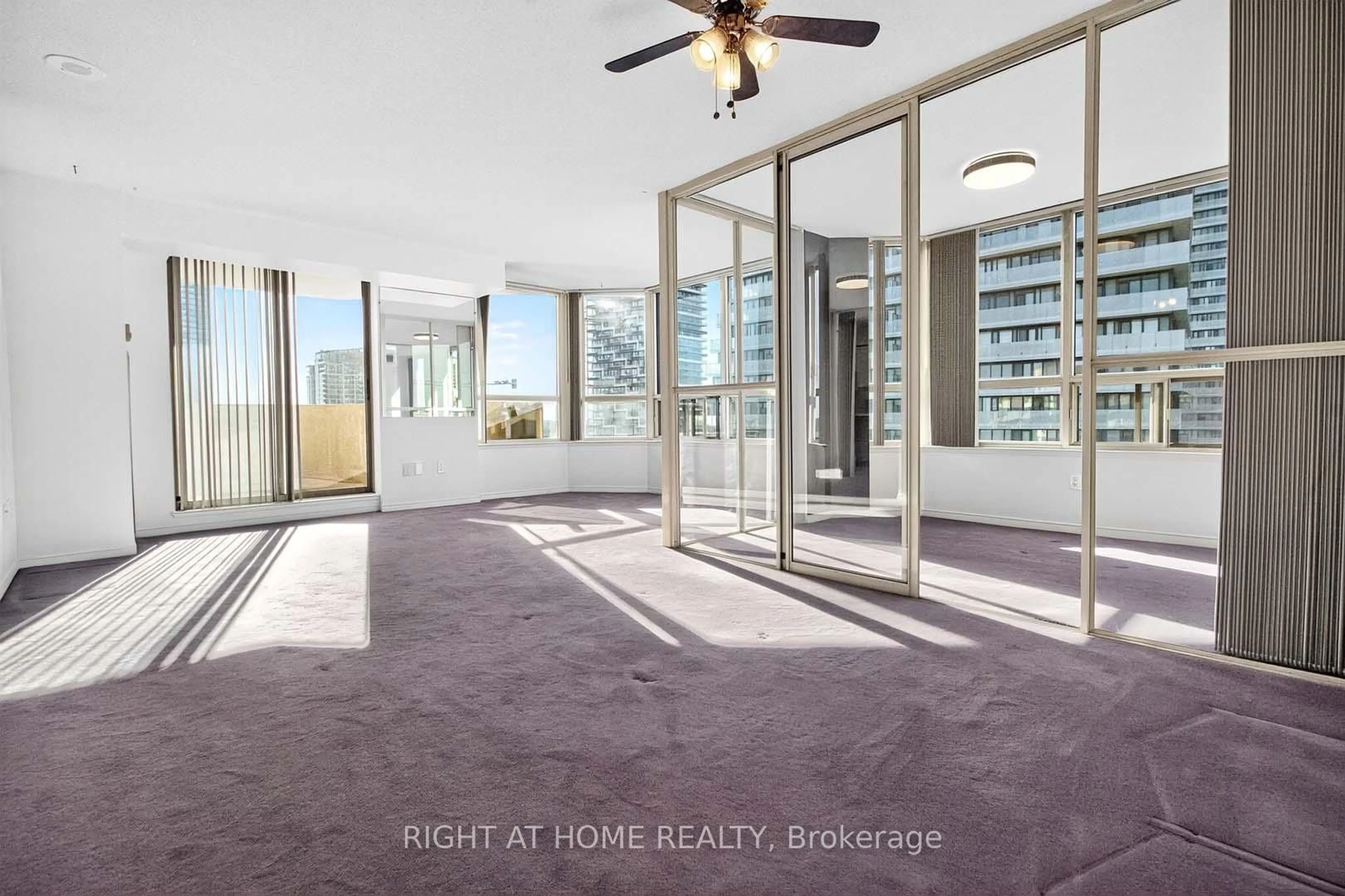 Unknown for 400 Webb Dr #2204, Mississauga Ontario L5B 3Z7