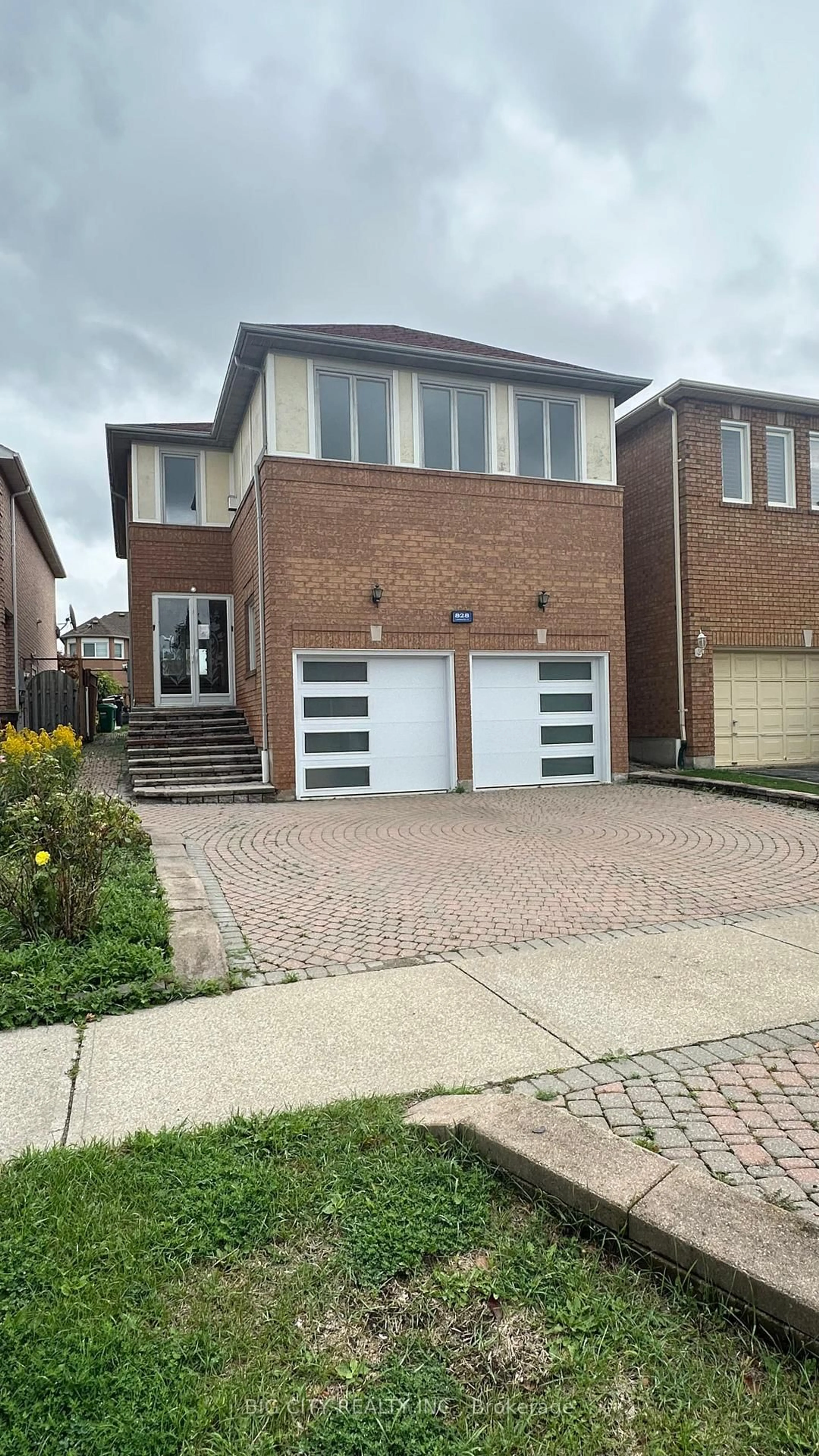 Home with brick exterior material, street for 828 Cardington St, Mississauga Ontario L5V 1Z6