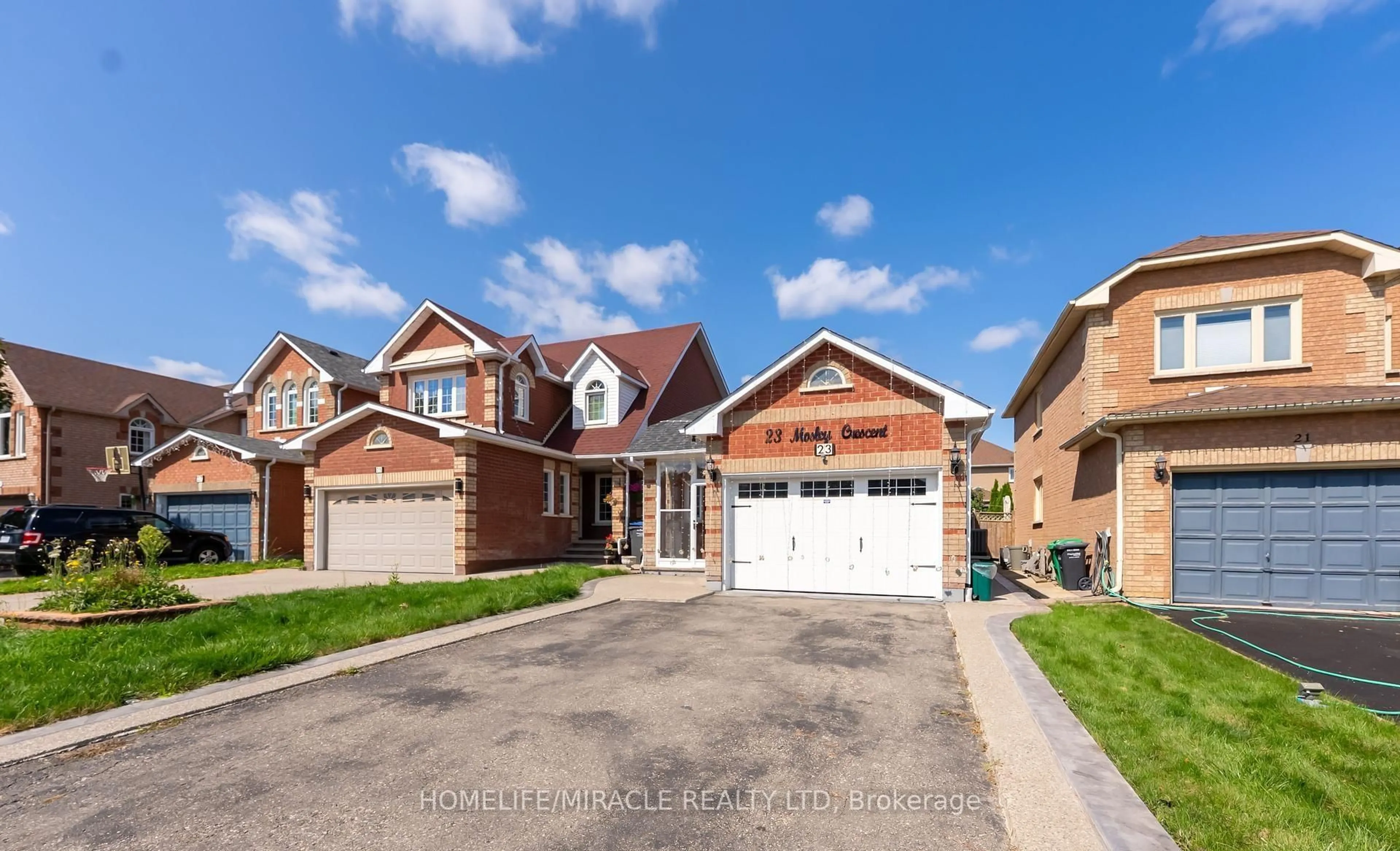 Home with brick exterior material, street for 23 Mosley Cres, Brampton Ontario L6Y 5C7