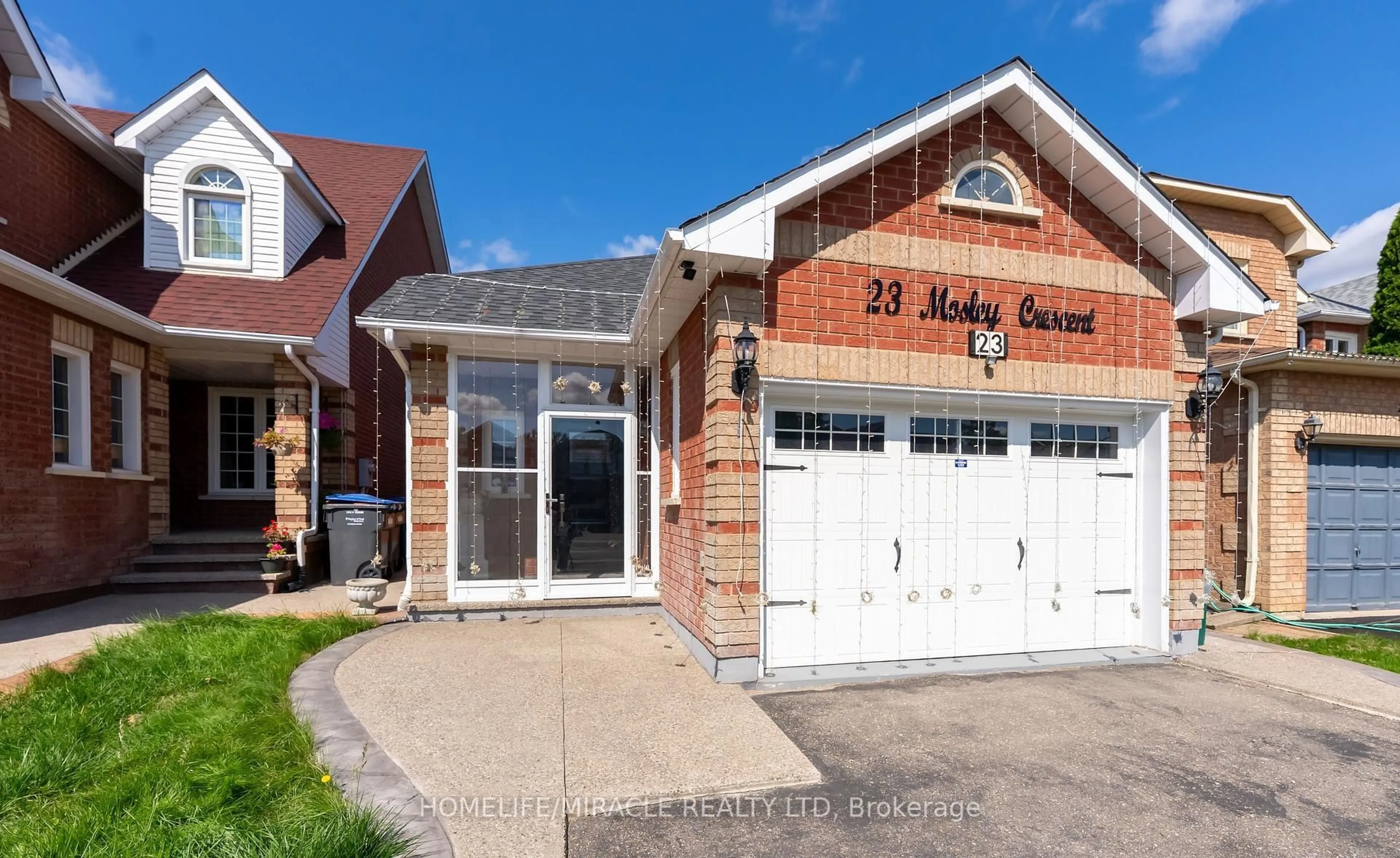Home with brick exterior material, street for 23 Mosley Cres, Brampton Ontario L6Y 5C7