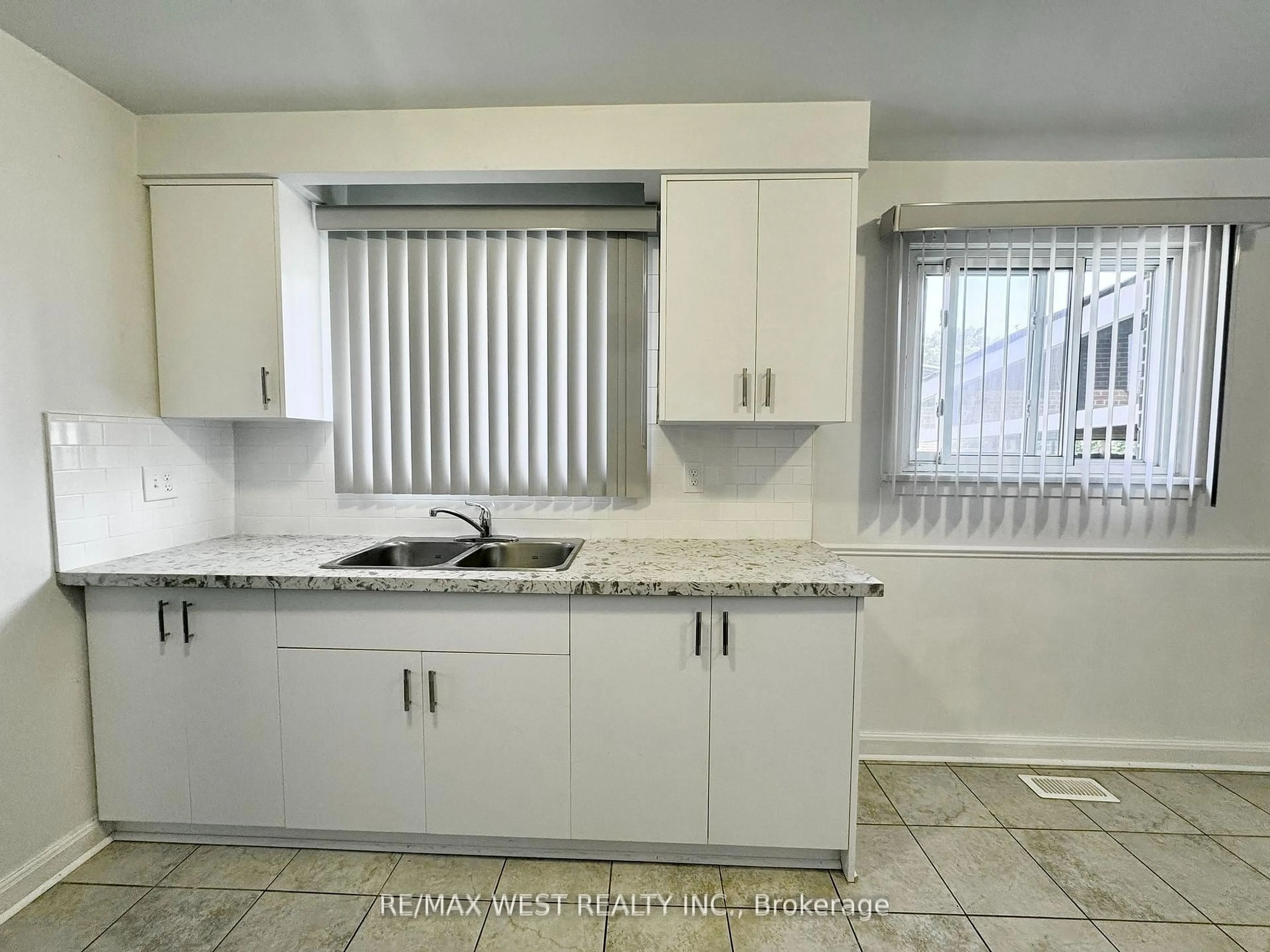 Standard kitchen, unknown for 25 Bimini Cres, Toronto Ontario M3N 1S1