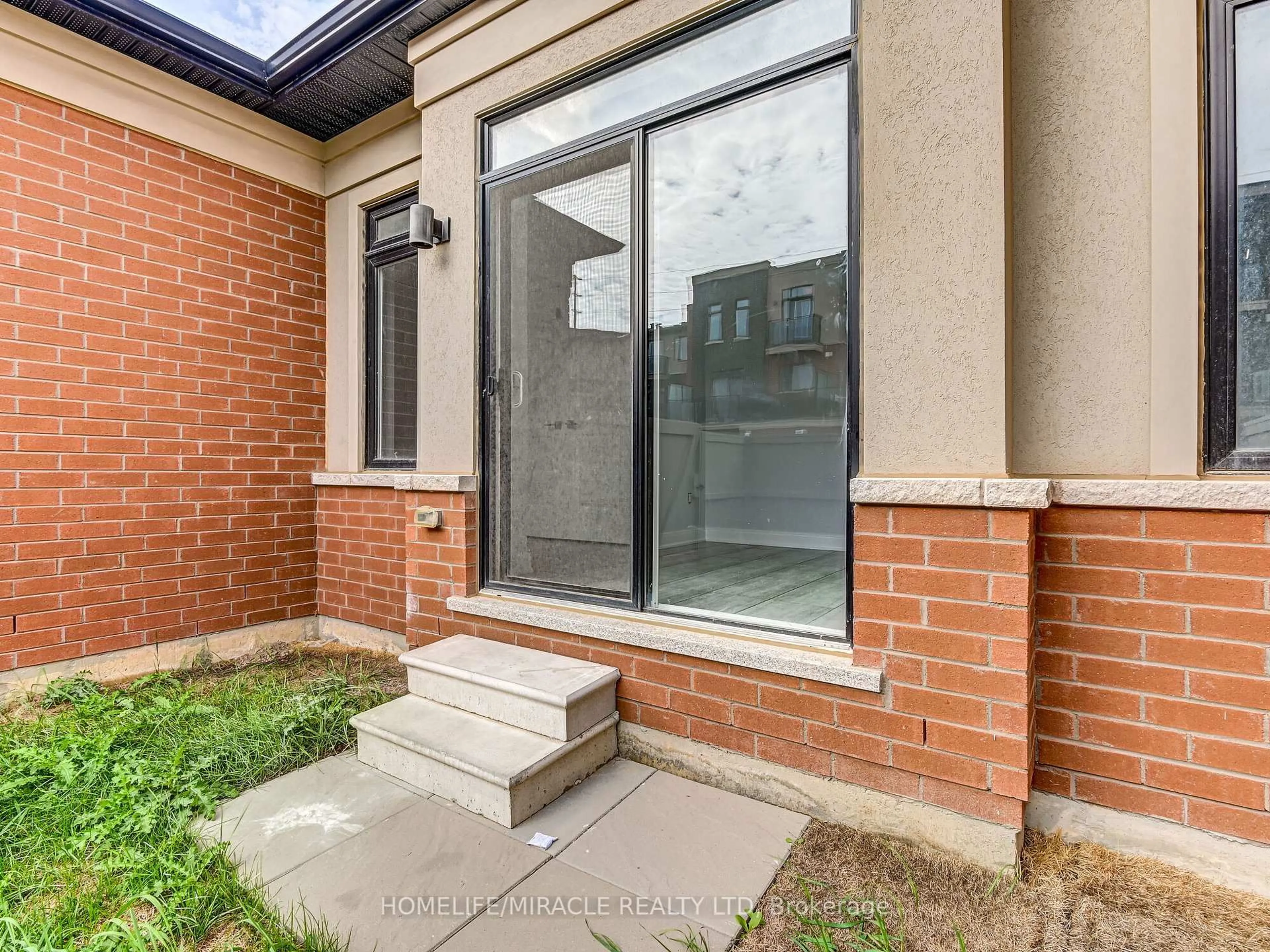 Home with brick exterior material, street for 66 Pearman Cres, Brampton Ontario L7A 4Y9