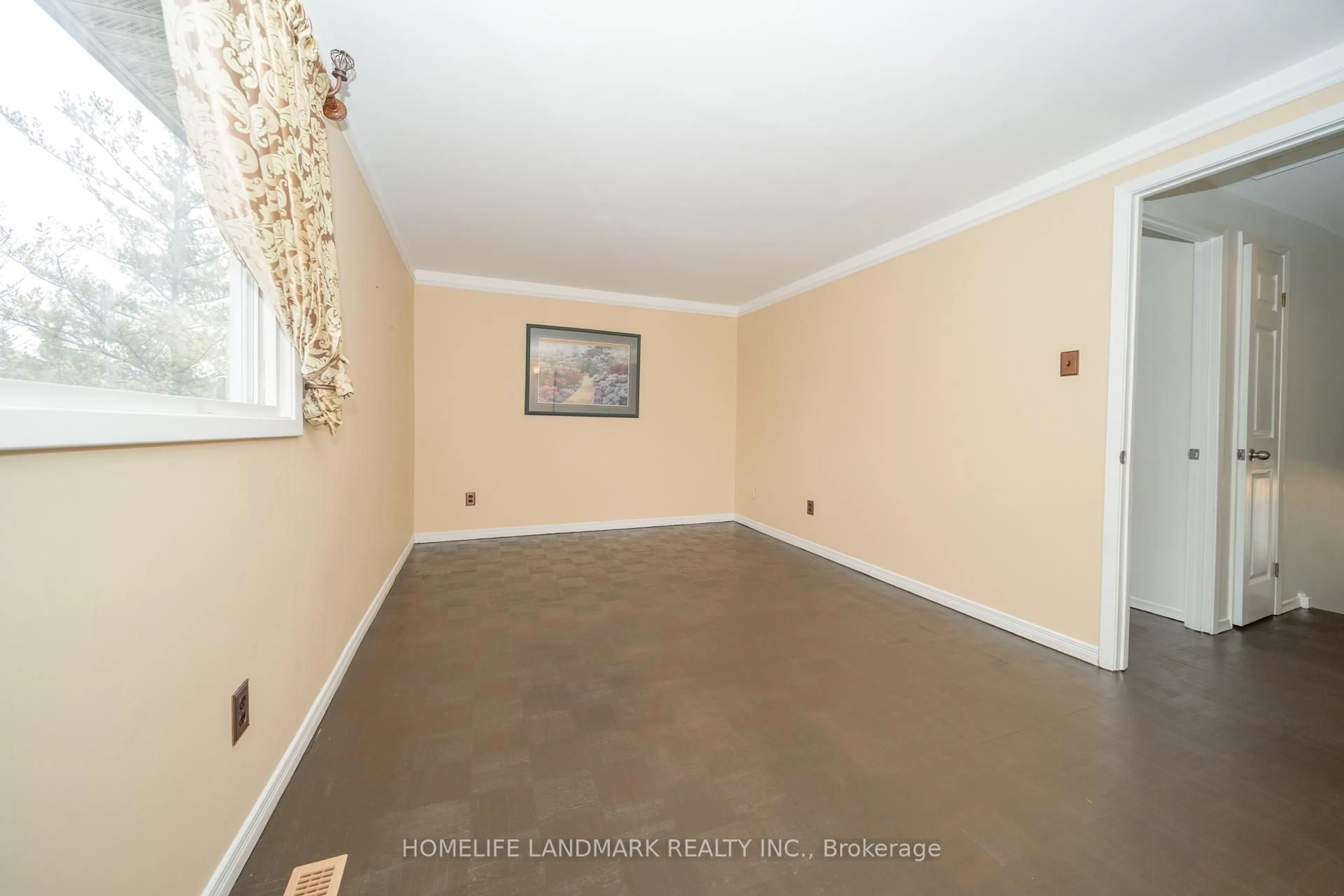 A pic of a room for 6929 Bilbao Lane, Mississauga Ontario L5N 1R2