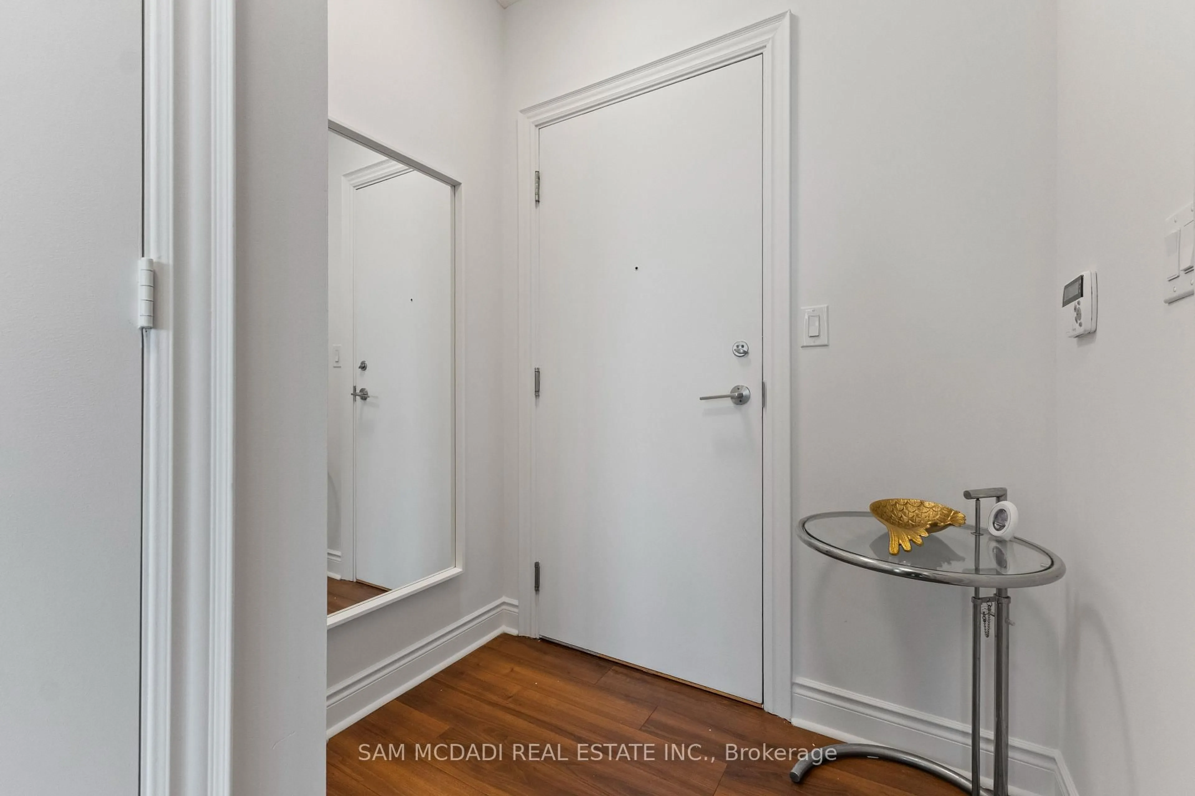 Indoor entryway for 16 Brookers Lane #1205, Toronto Ontario M8V 0A5
