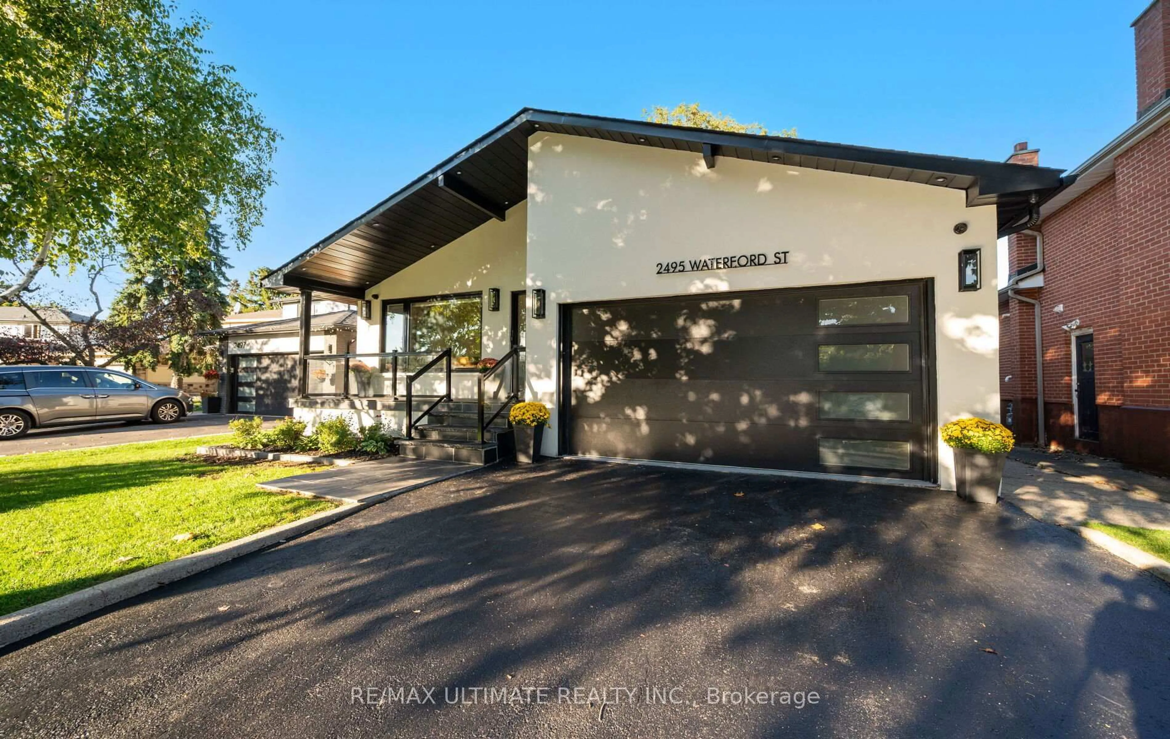 Unknown for 2495 Waterford St, Oakville Ontario L6L 5E5
