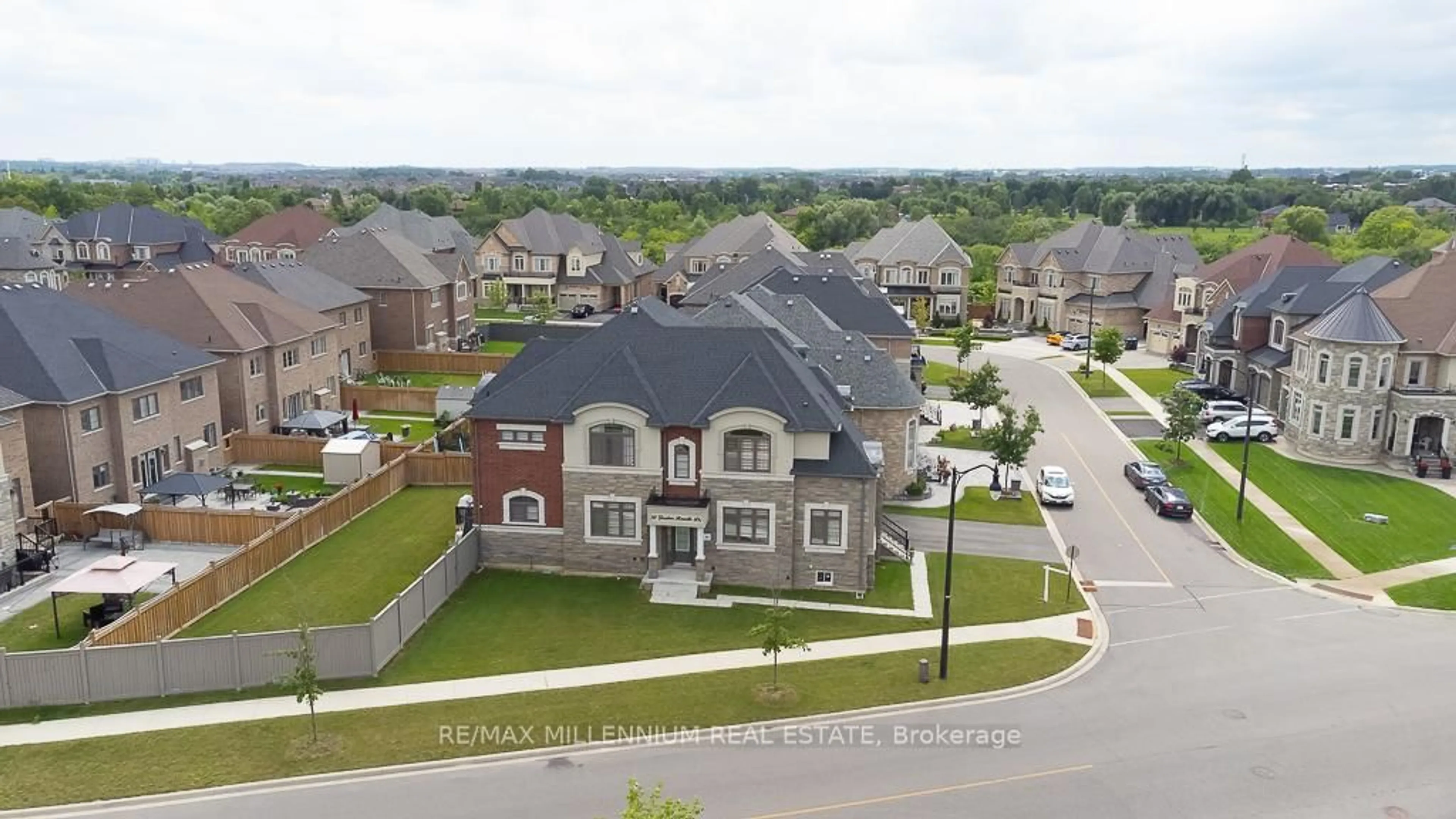 A pic from outside/outdoor area/front of a property/back of a property/a pic from drone, street for 52 Gordon Randle Dr, Brampton Ontario L6P 4H8
