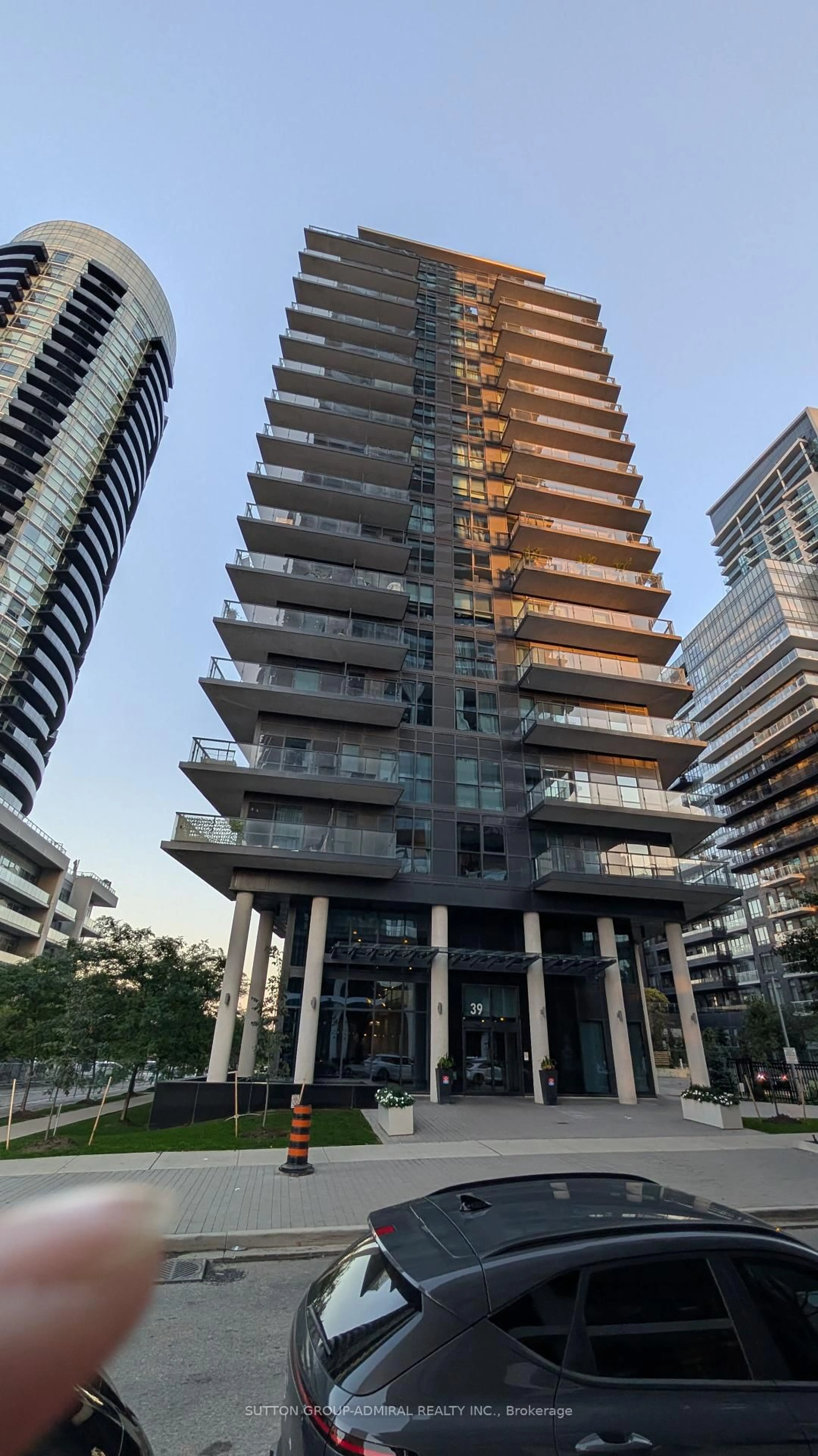 Unknown for 39 Annie Craig Dr #PH12, Toronto Ontario M8N 0H1