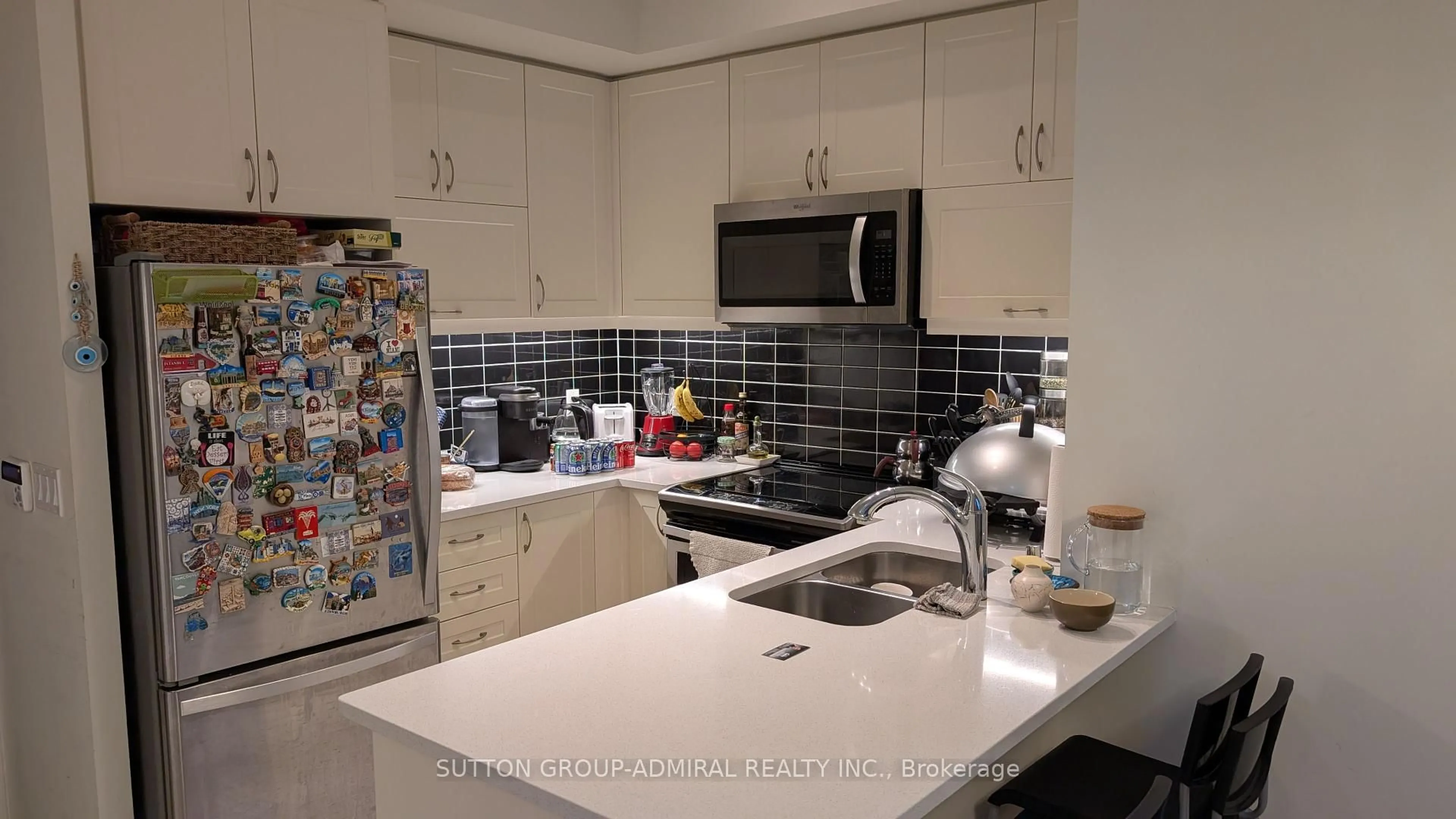 Standard kitchen, ceramic/tile floor for 39 Annie Craig Dr #PH12, Toronto Ontario M8N 0H1