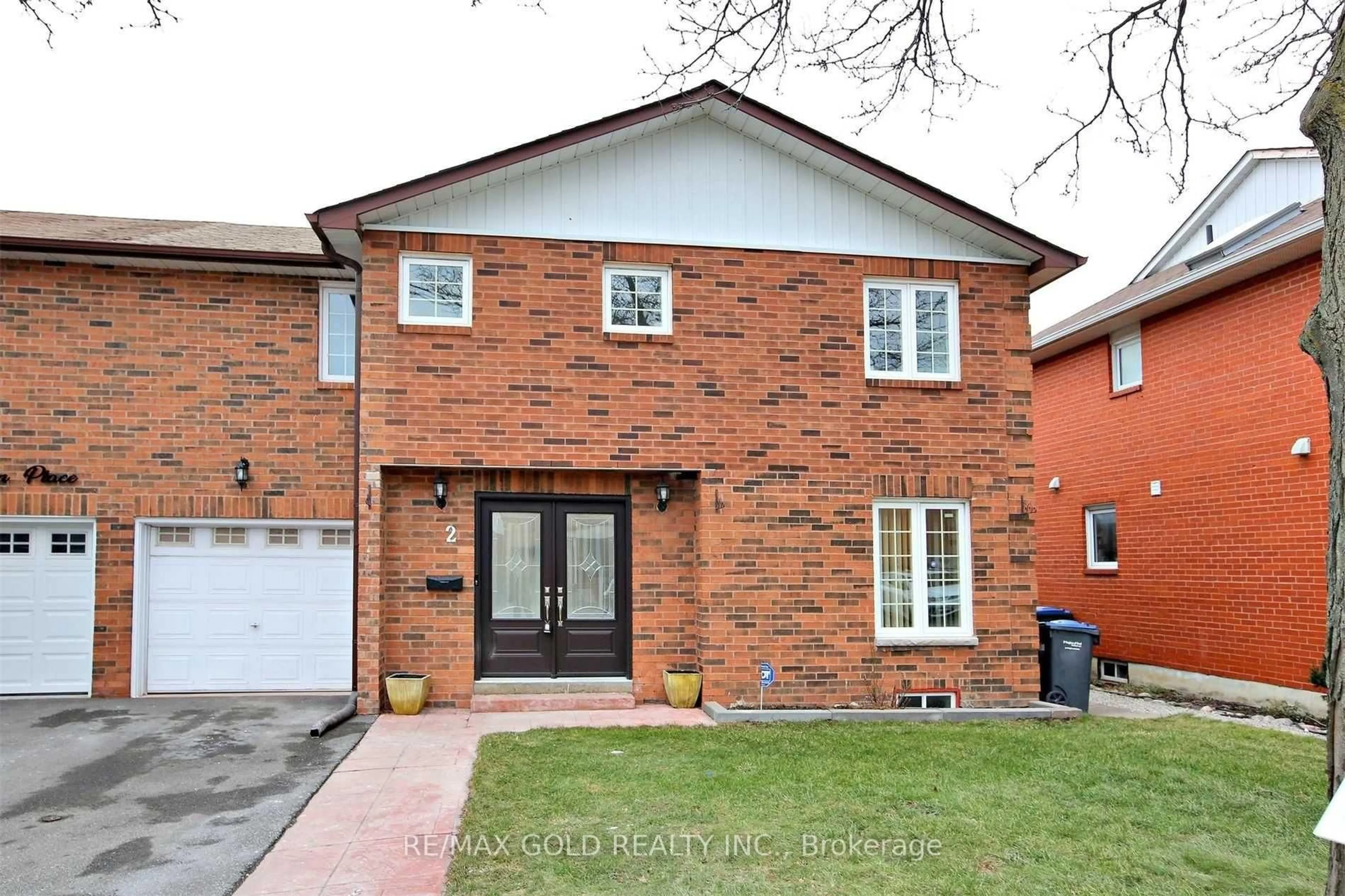 Home with brick exterior material, street for 2 Hetherington Pl, Brampton Ontario L6S 5M6