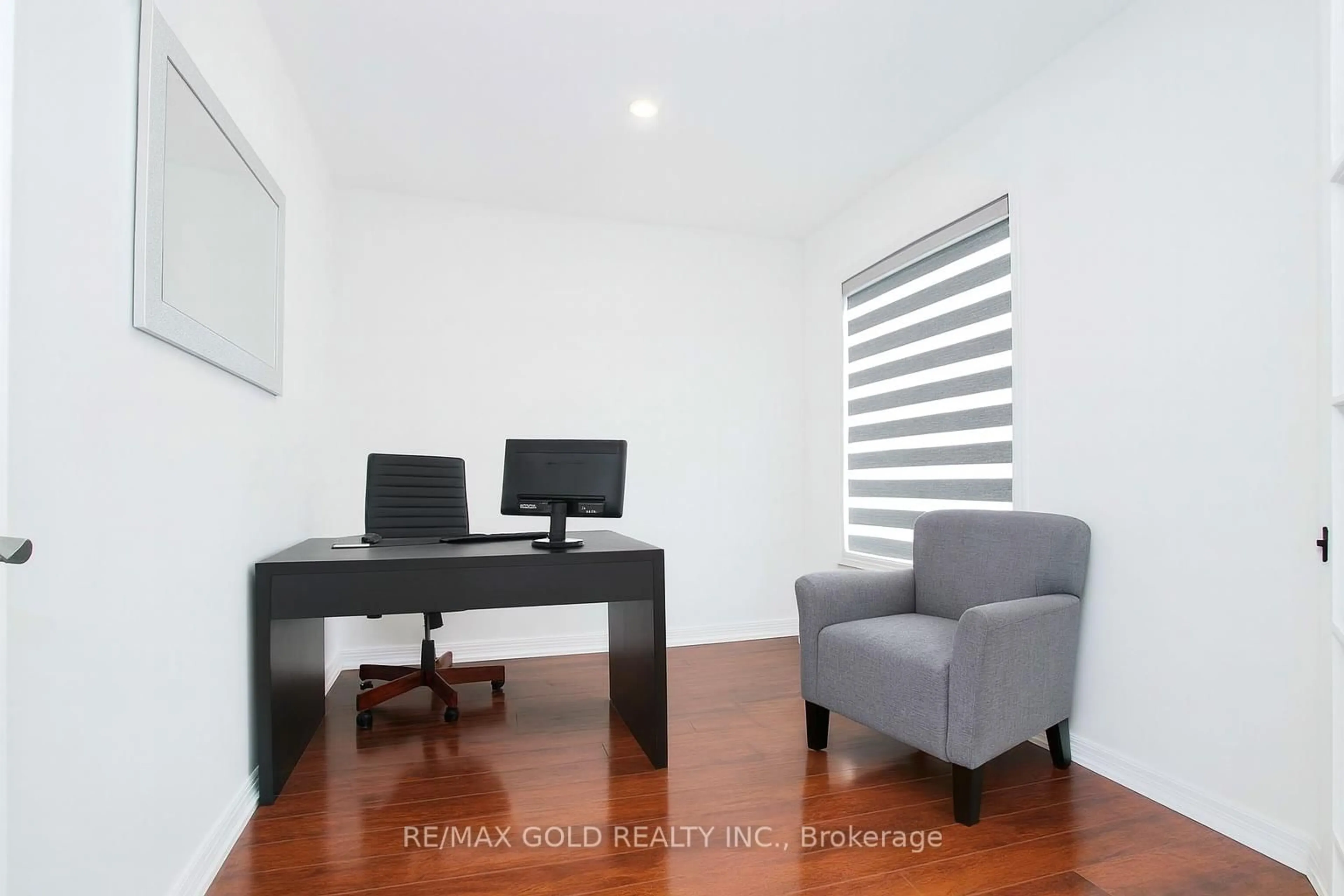 A pic of a room for 2 Hetherington Pl, Brampton Ontario L6S 5M6