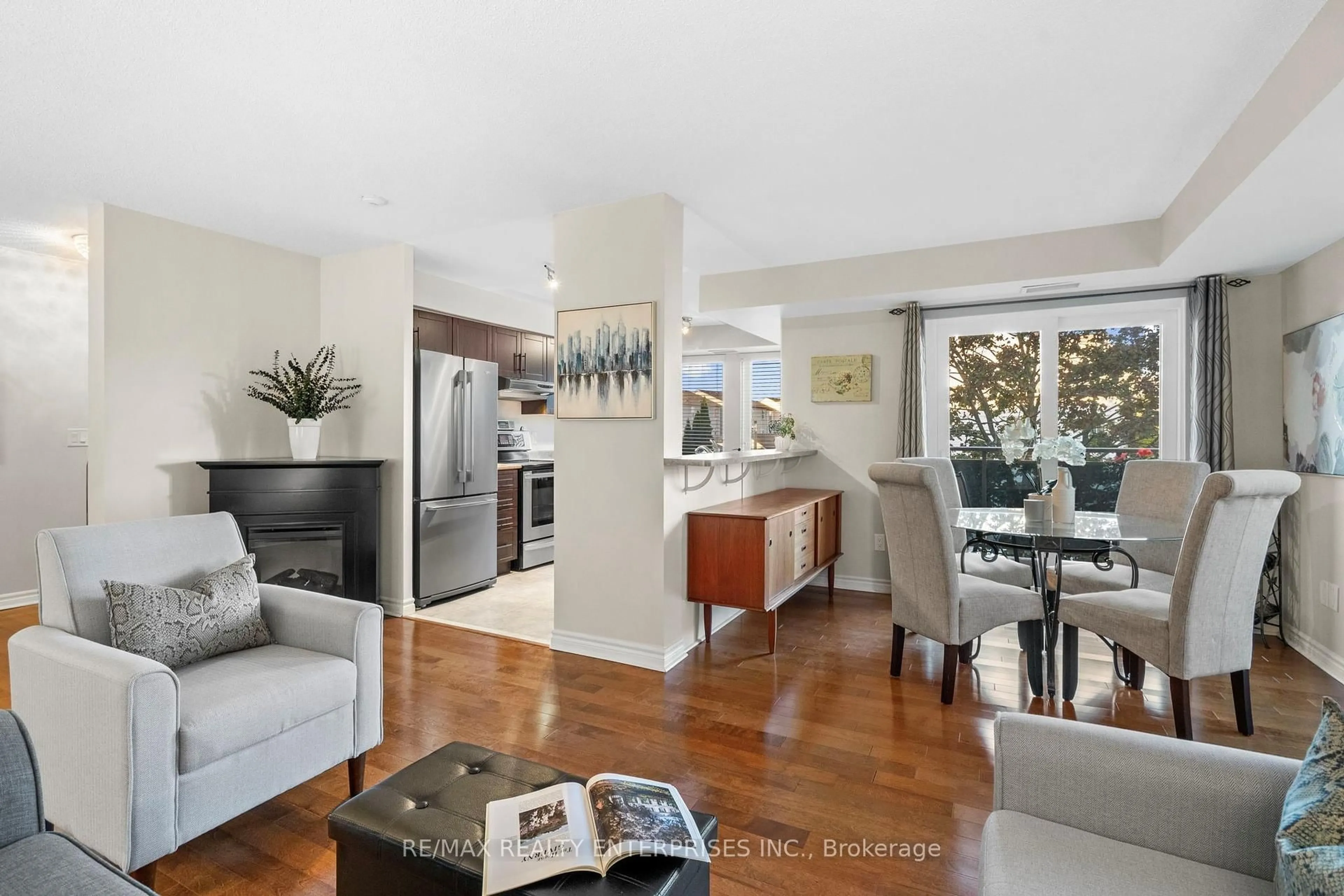 Open concept kitchen, unknown for 2300 Parkhaven Blvd #303, Oakville Ontario L6H 6V9