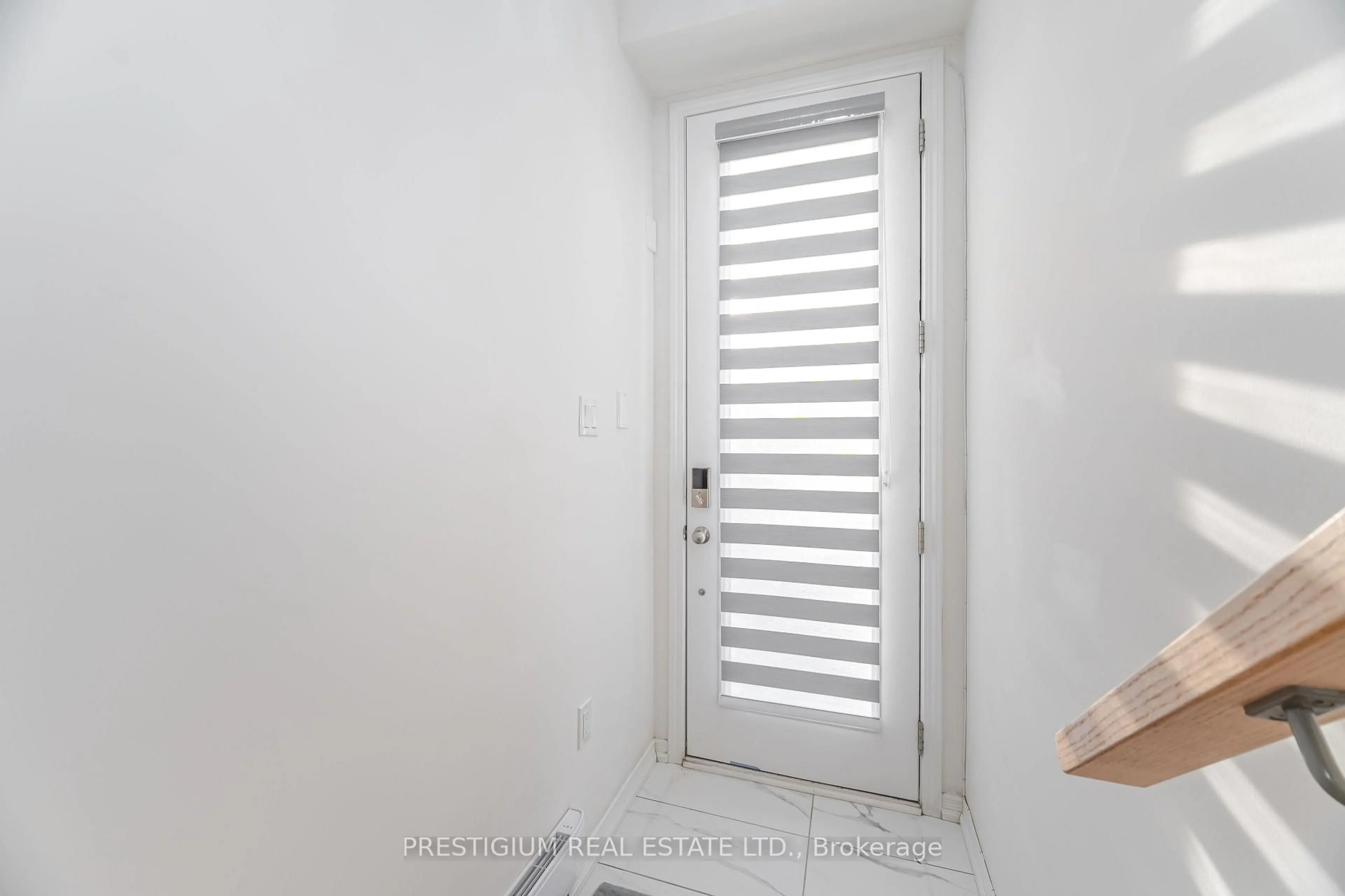 Indoor entryway for 22 HUMBERWOOD Blvd #3, Toronto Ontario M9W 0G1