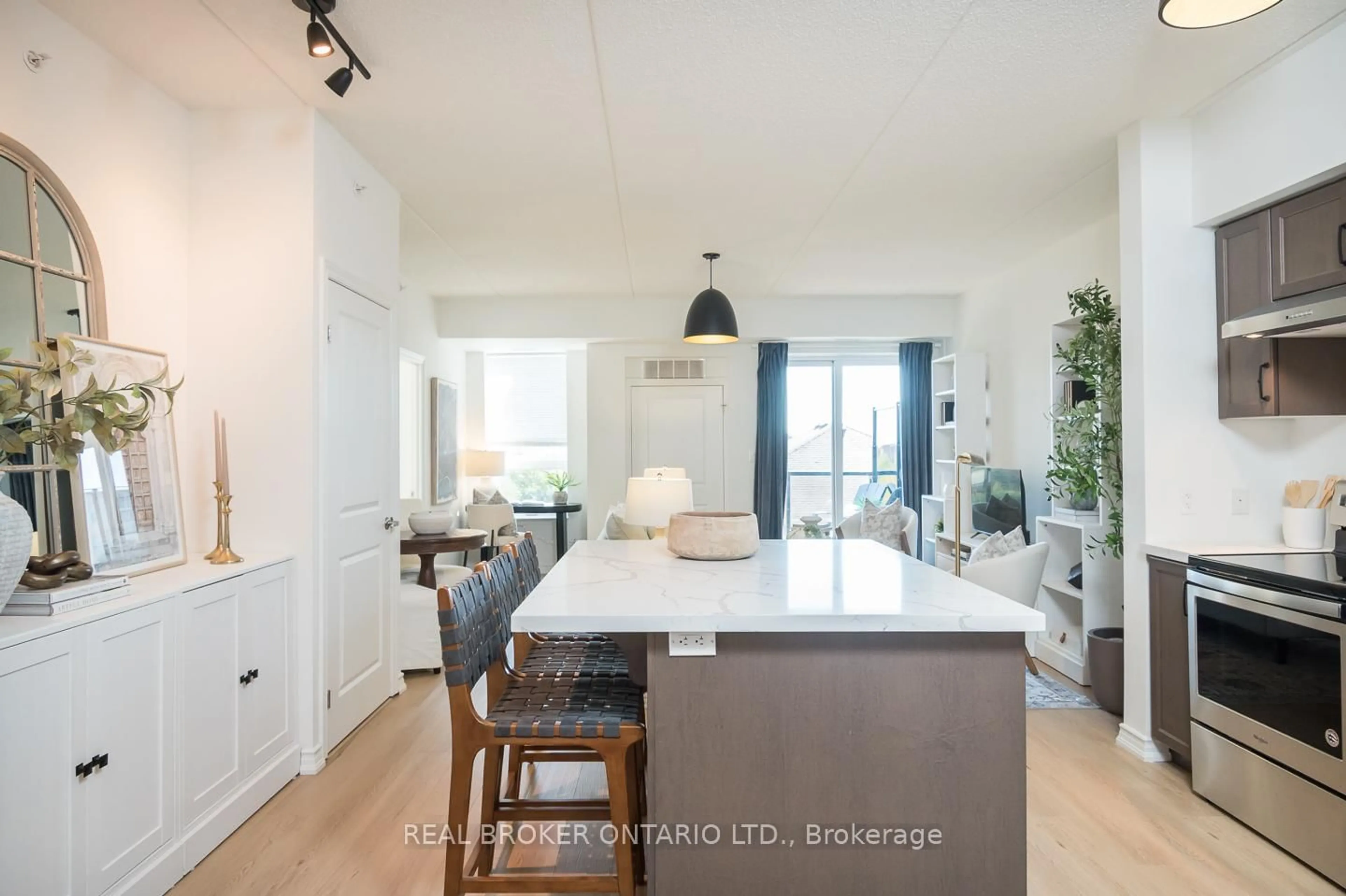 Open concept kitchen, unknown for 650 Sauve St #302, Milton Ontario L9T 9A8