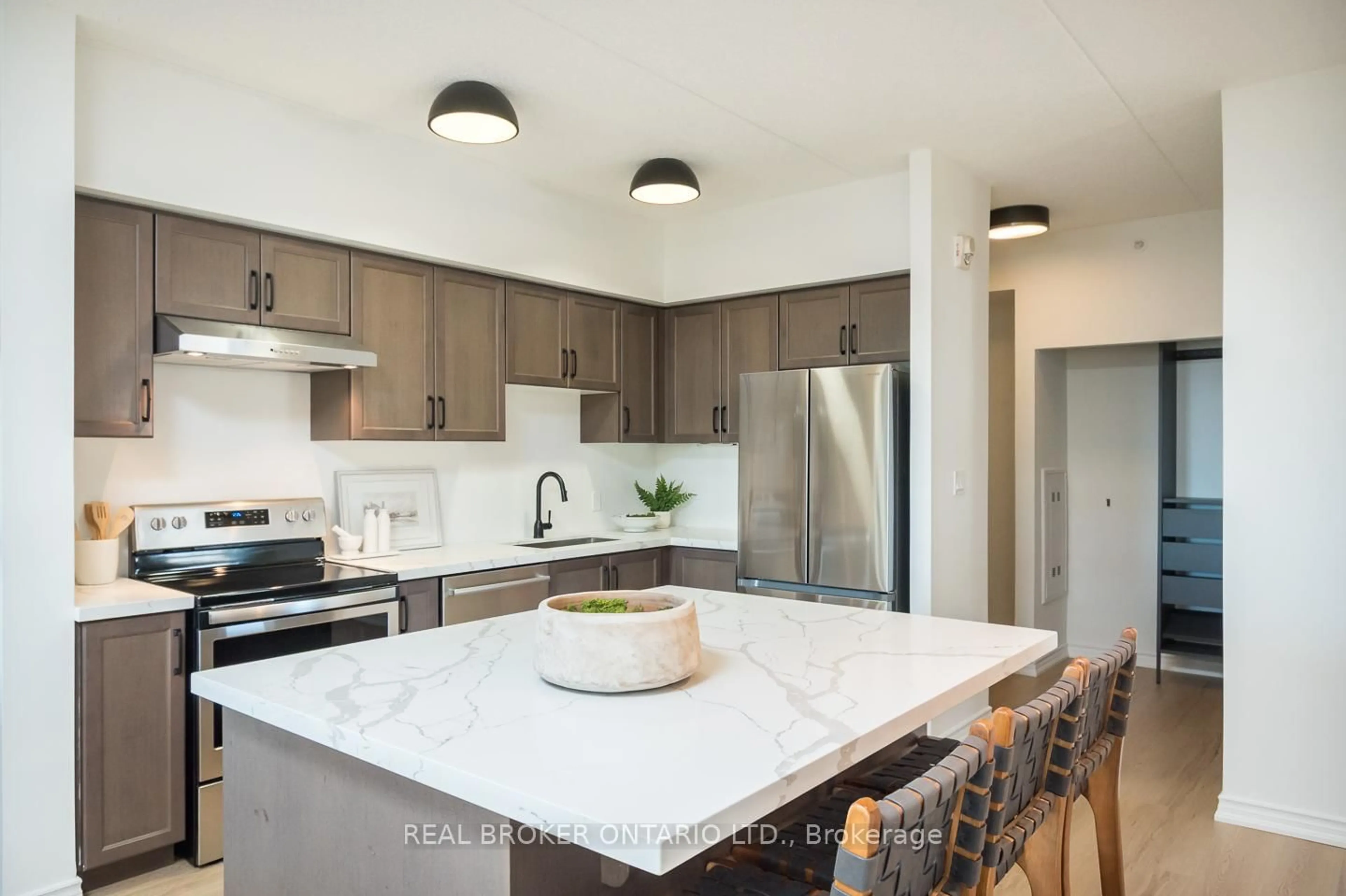 Contemporary kitchen, ceramic/tile floor for 650 Sauve St #302, Milton Ontario L9T 9A8