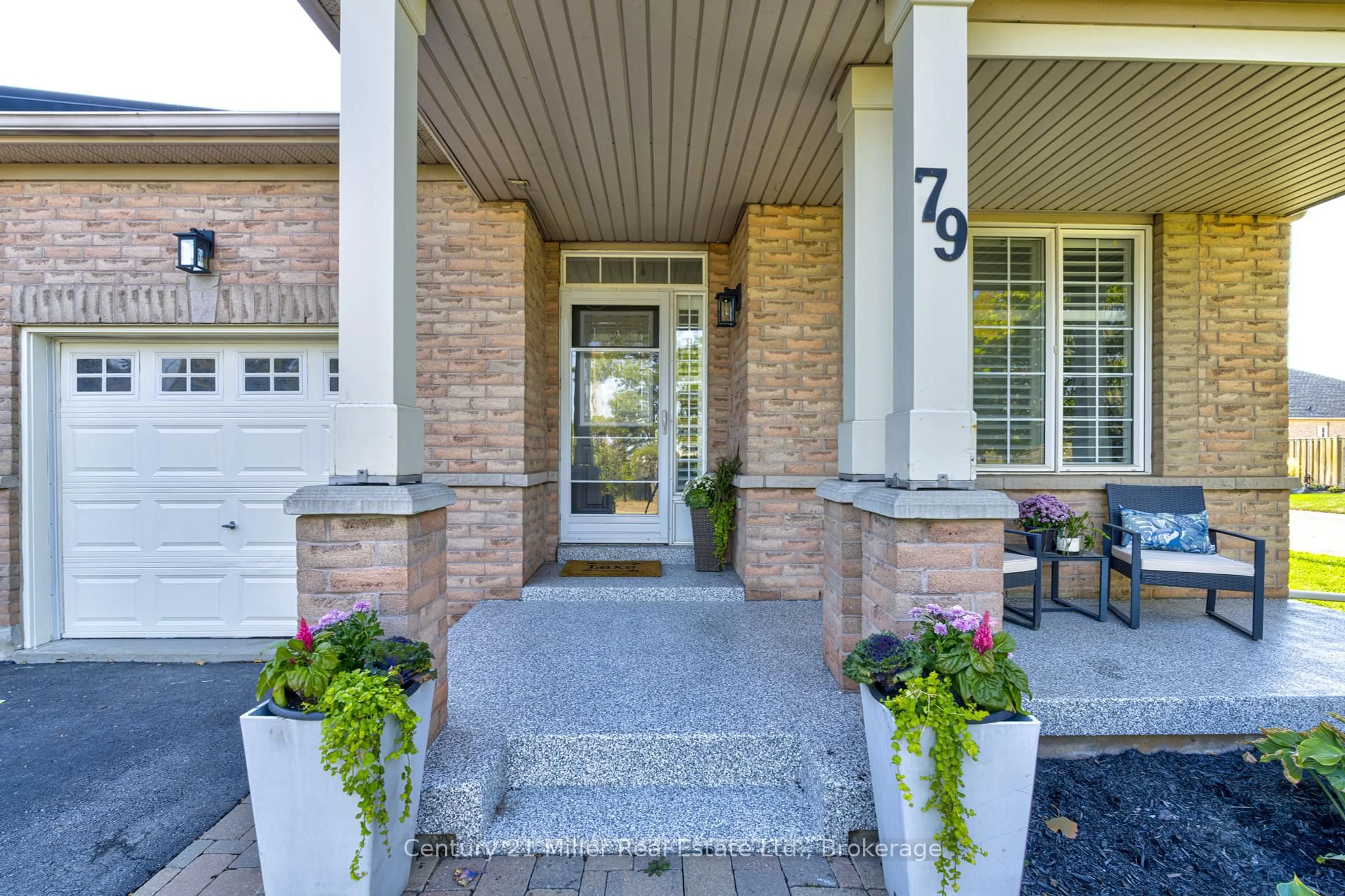 Indoor entryway for 2243 Turnberry Rd #79, Burlington Ontario L7M 4Y5
