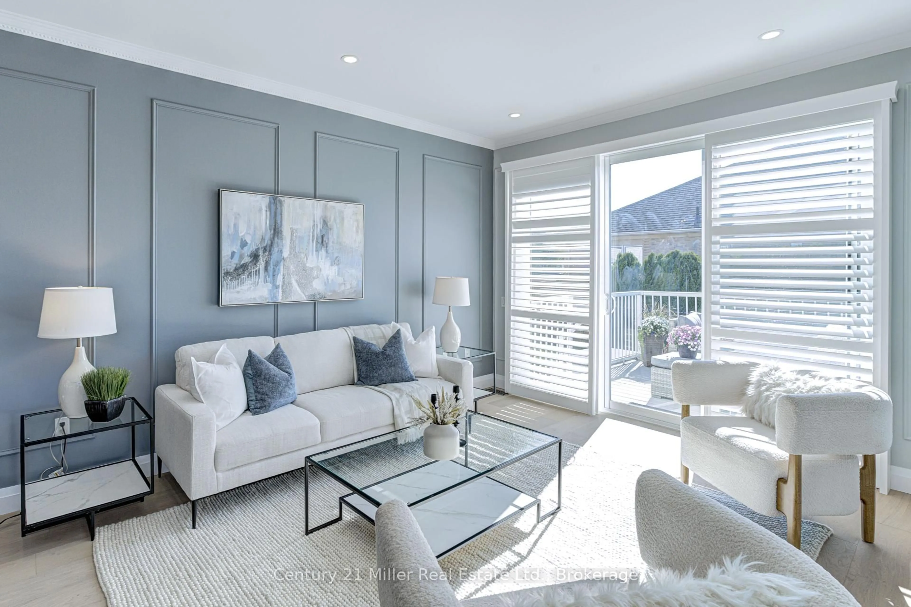 Living room with furniture, unknown for 2243 Turnberry Rd #79, Burlington Ontario L7M 4Y5