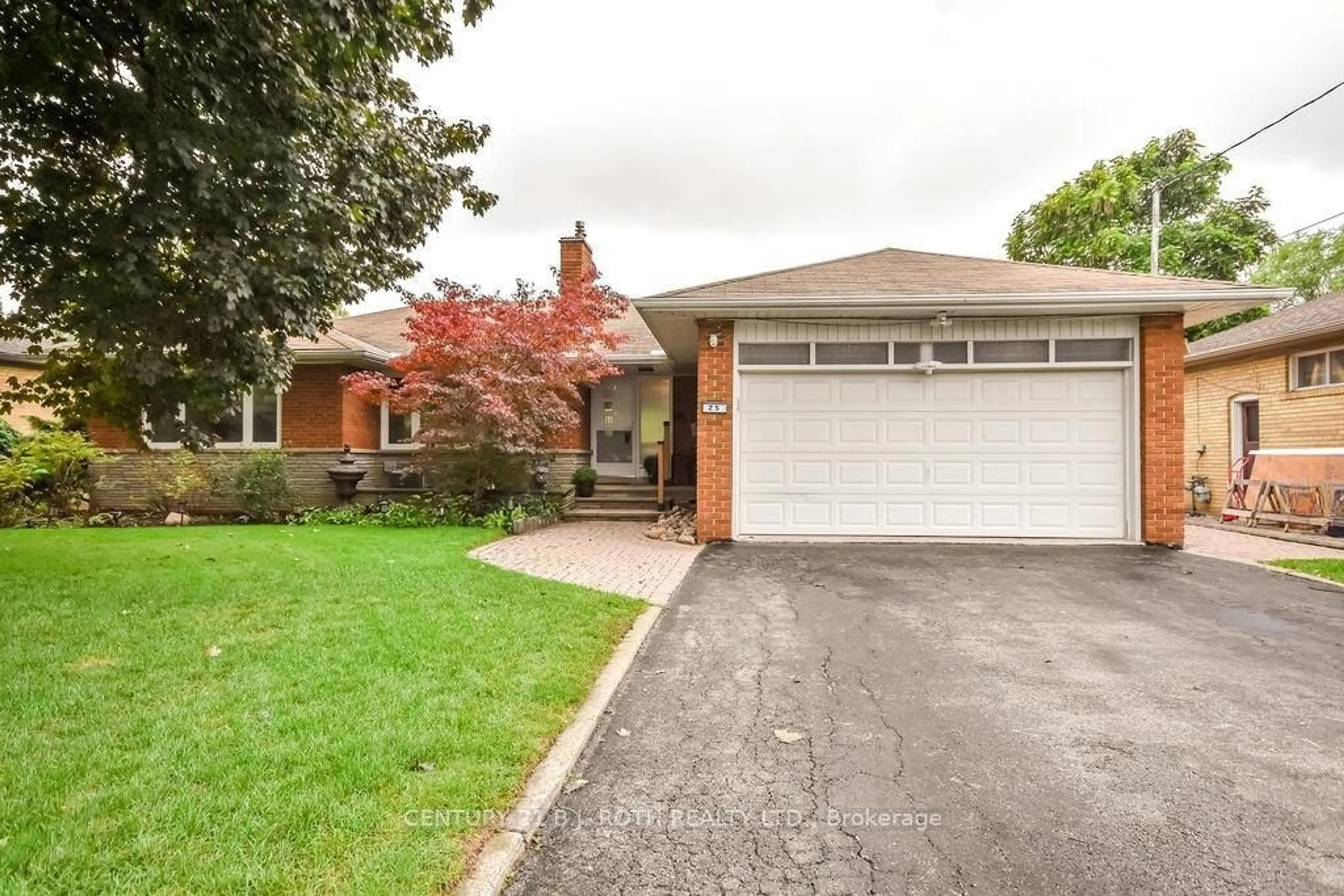Home with brick exterior material, street for 25 FLORIDA Cres, Toronto Ontario M9M 1P4