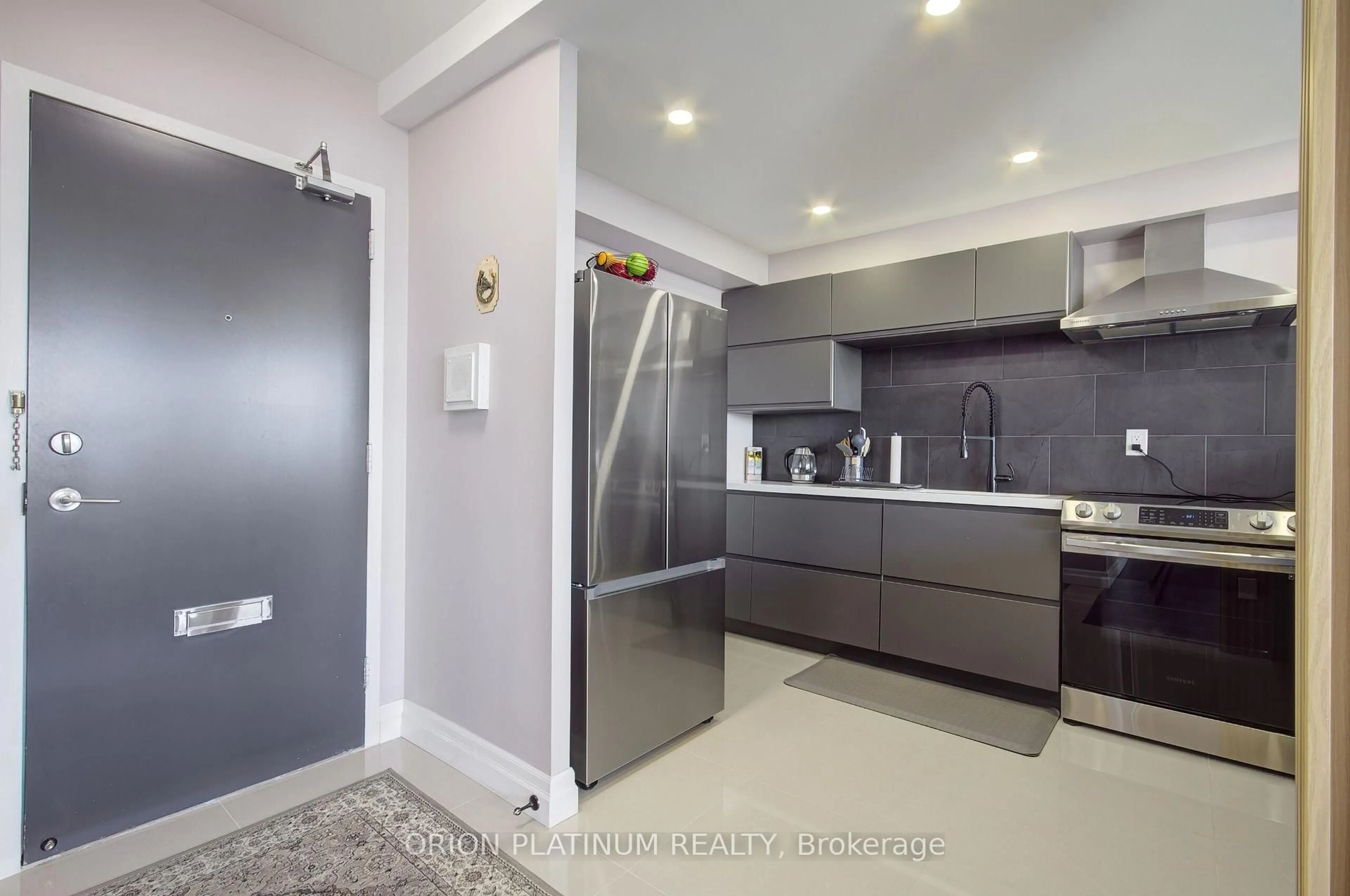 Unknown for 451 The West Mall #1405, Toronto Ontario M9C 1G1