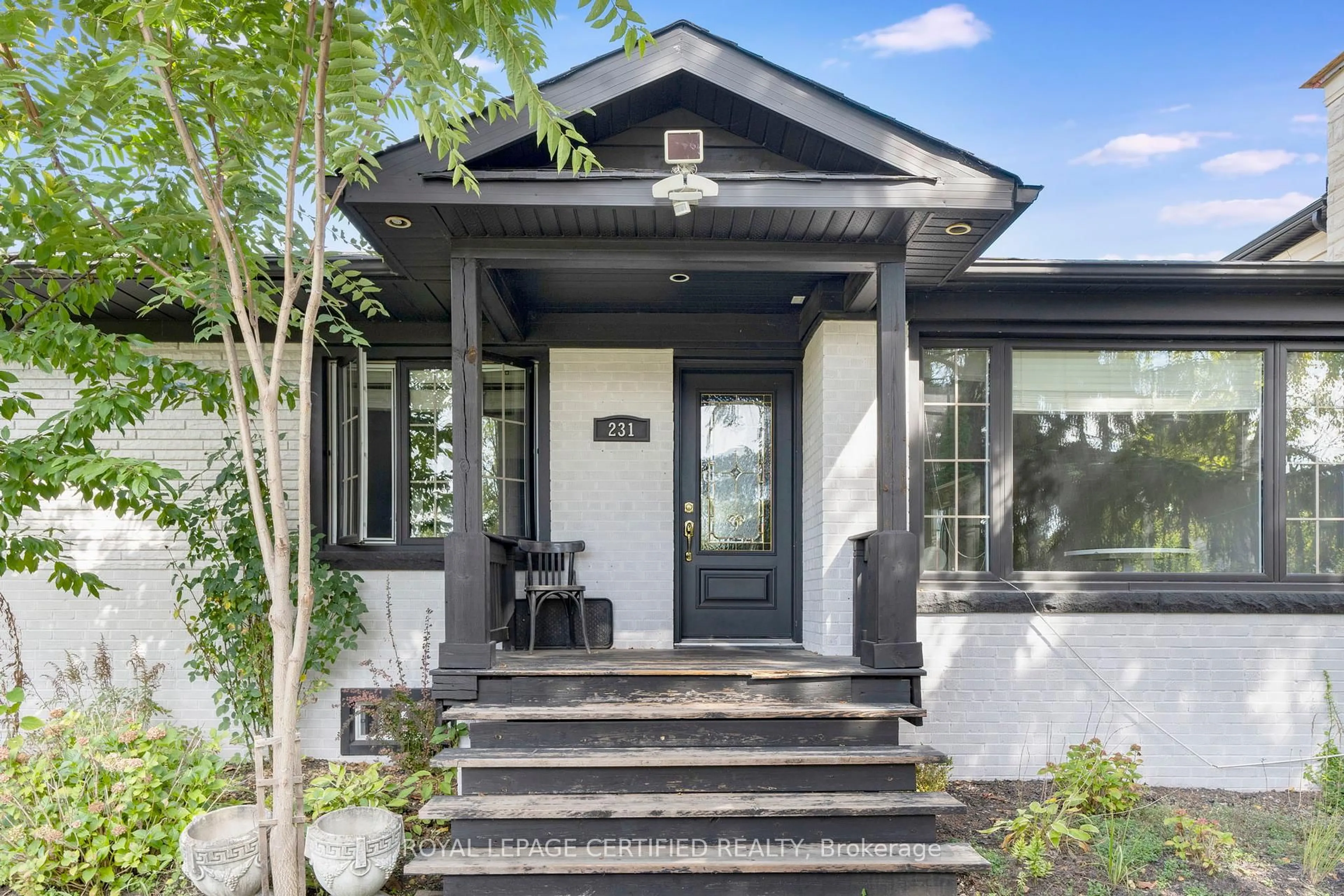 Unknown for 231 Woodale Ave, Oakville Ontario L6K 2N3