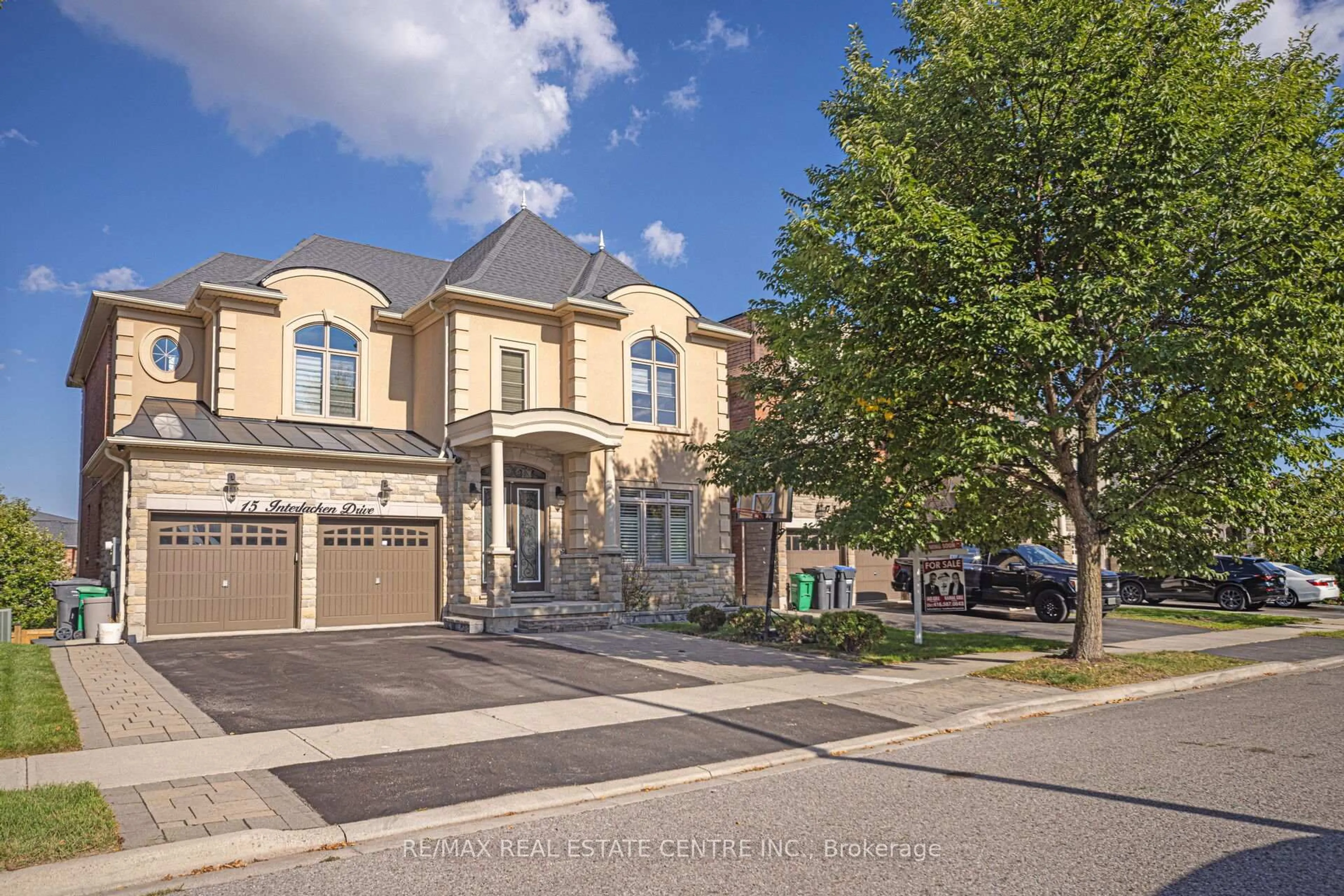 Unknown for 15 Interlacken Dr, Brampton Ontario L6X 0Y1