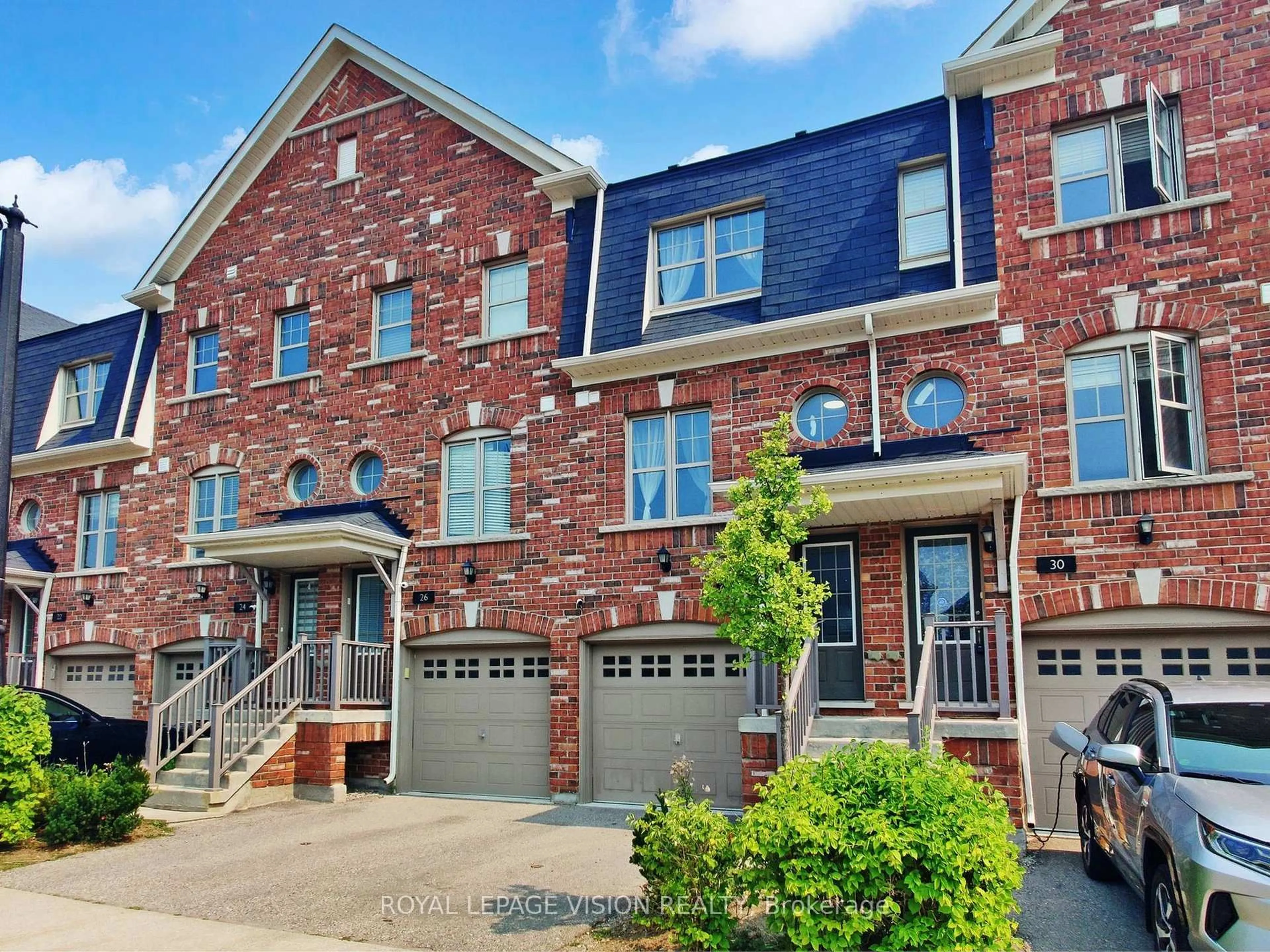Home with brick exterior material, street for 28 Soldier St, Brampton Ontario L7A 4B6