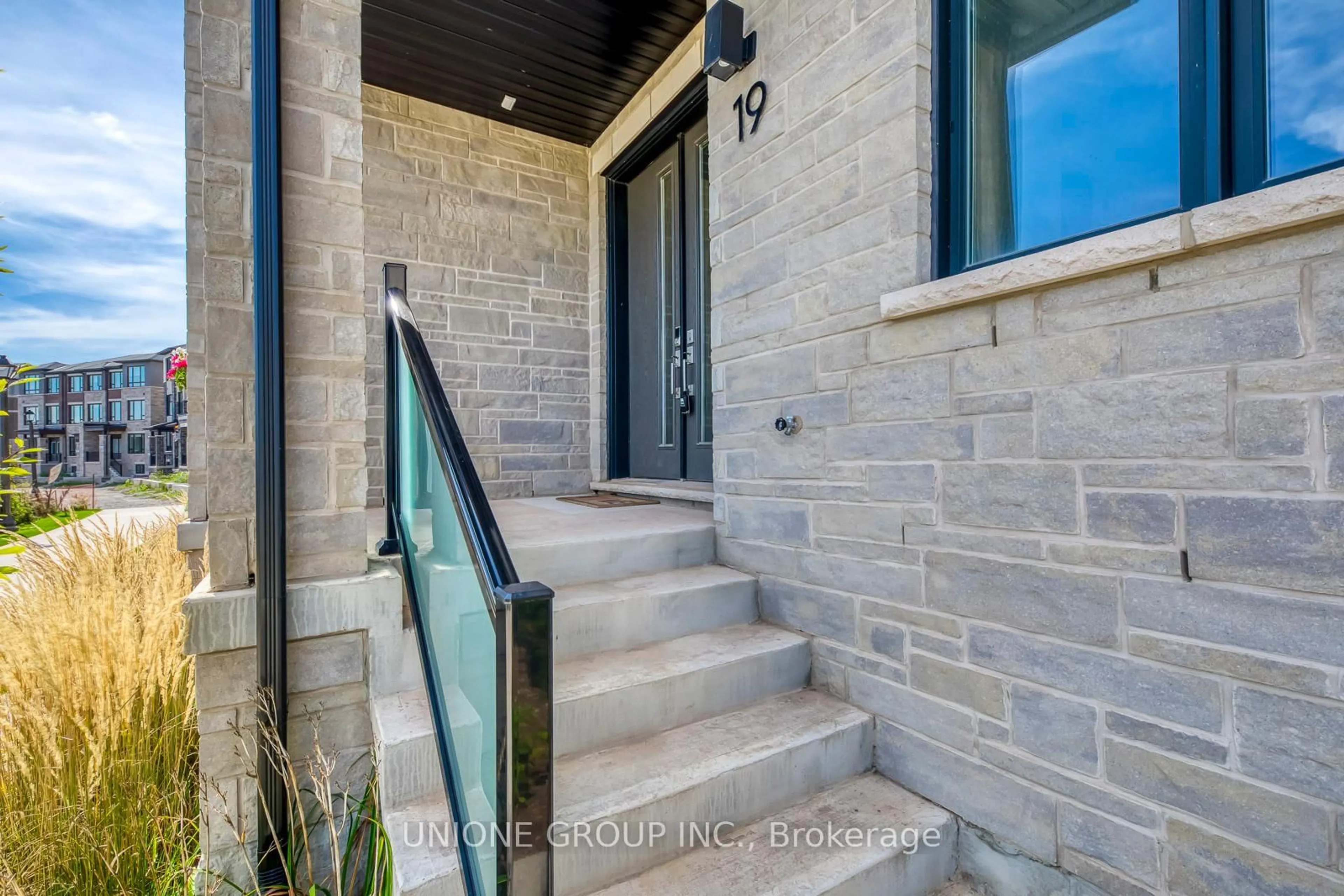 Unknown for 3070 John Mckay Blvd #19, Oakville Ontario L6H 7W4