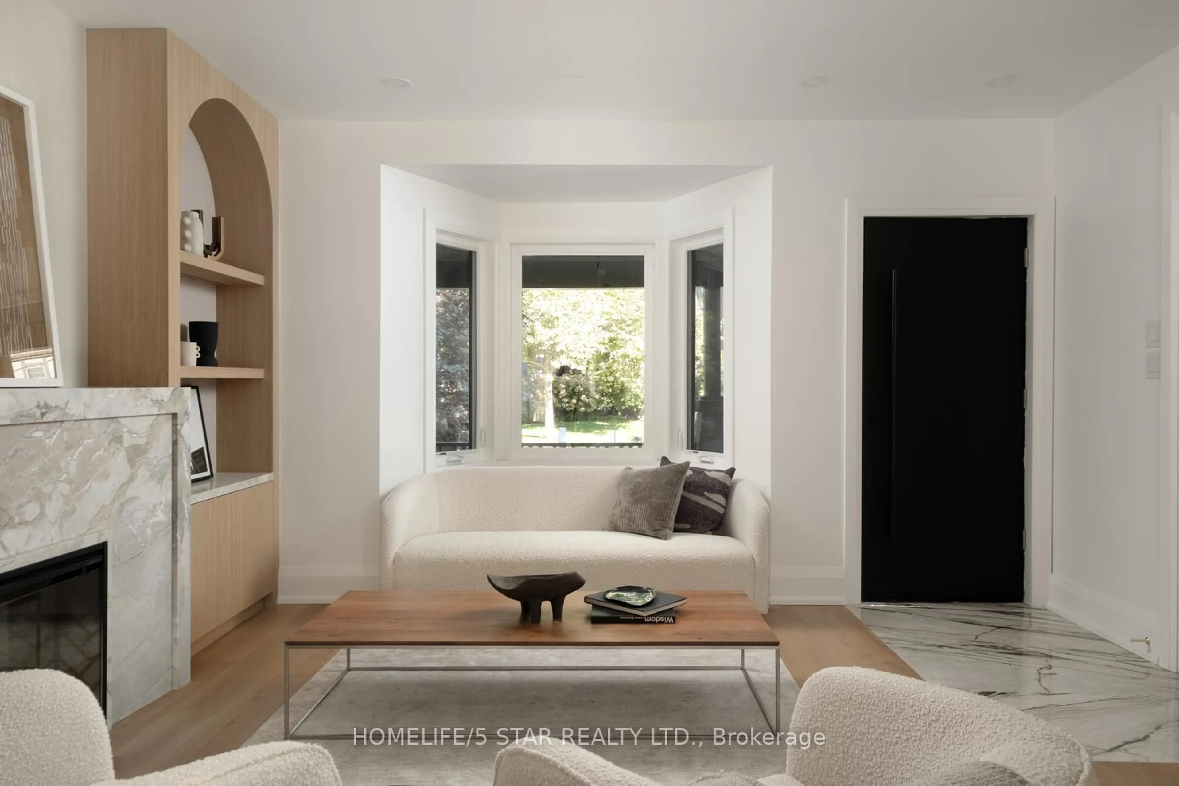 Living room with furniture, unknown for 69 CONSTANCE St, Toronto Ontario M6R 1S5