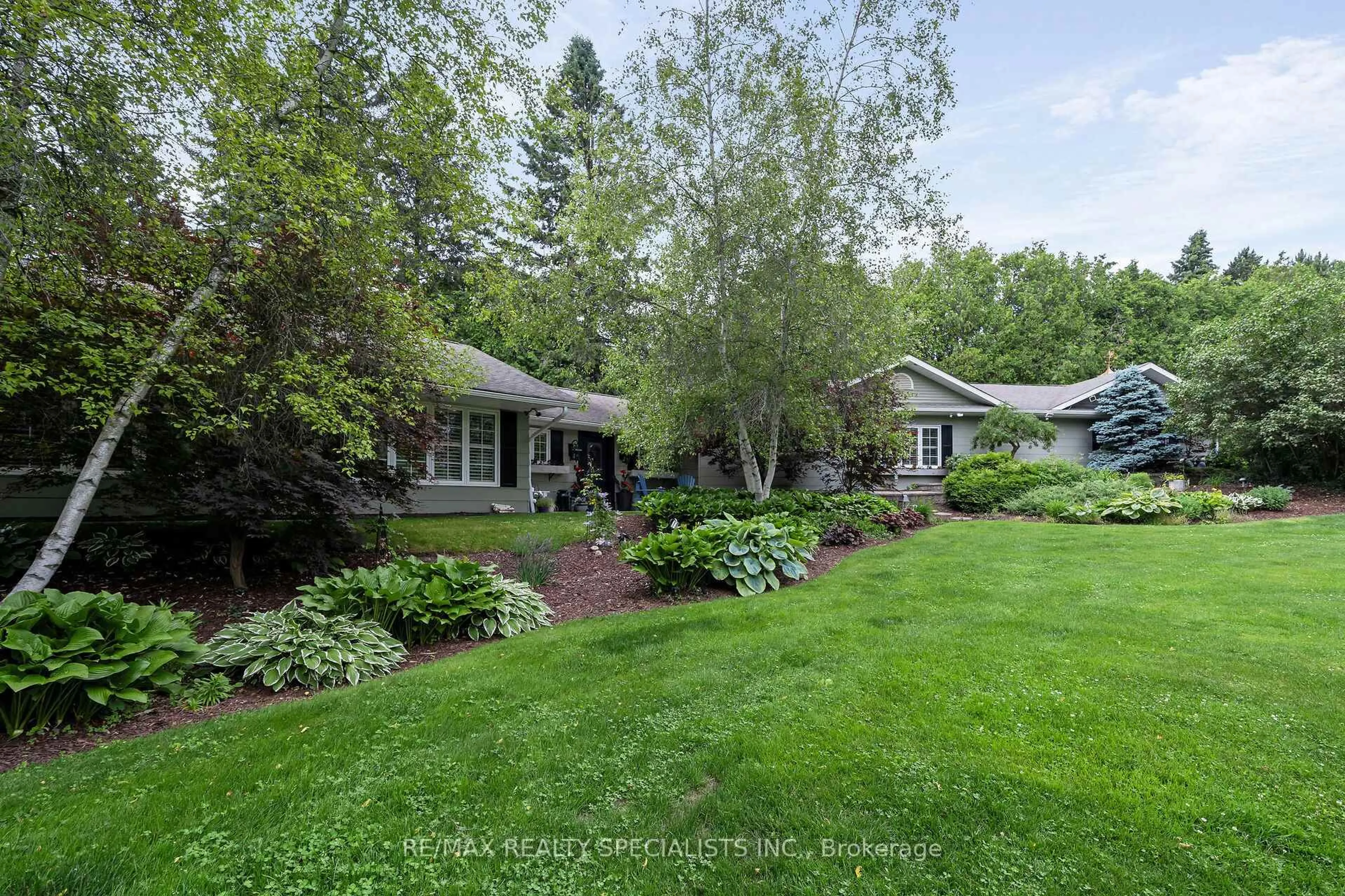 Unknown for 2 Cedar Dr, Caledon Ontario L7K 1H6