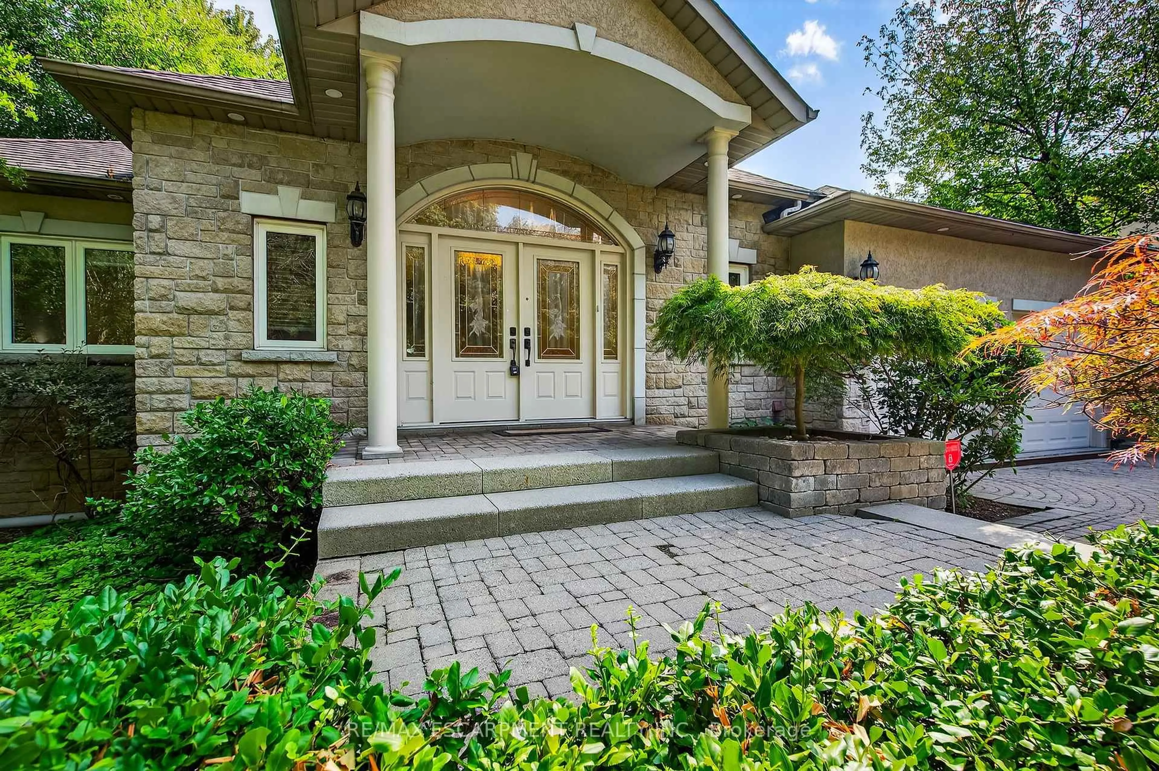 Unknown for 1262 Mississauga Rd, Mississauga Ontario L5H 2J2