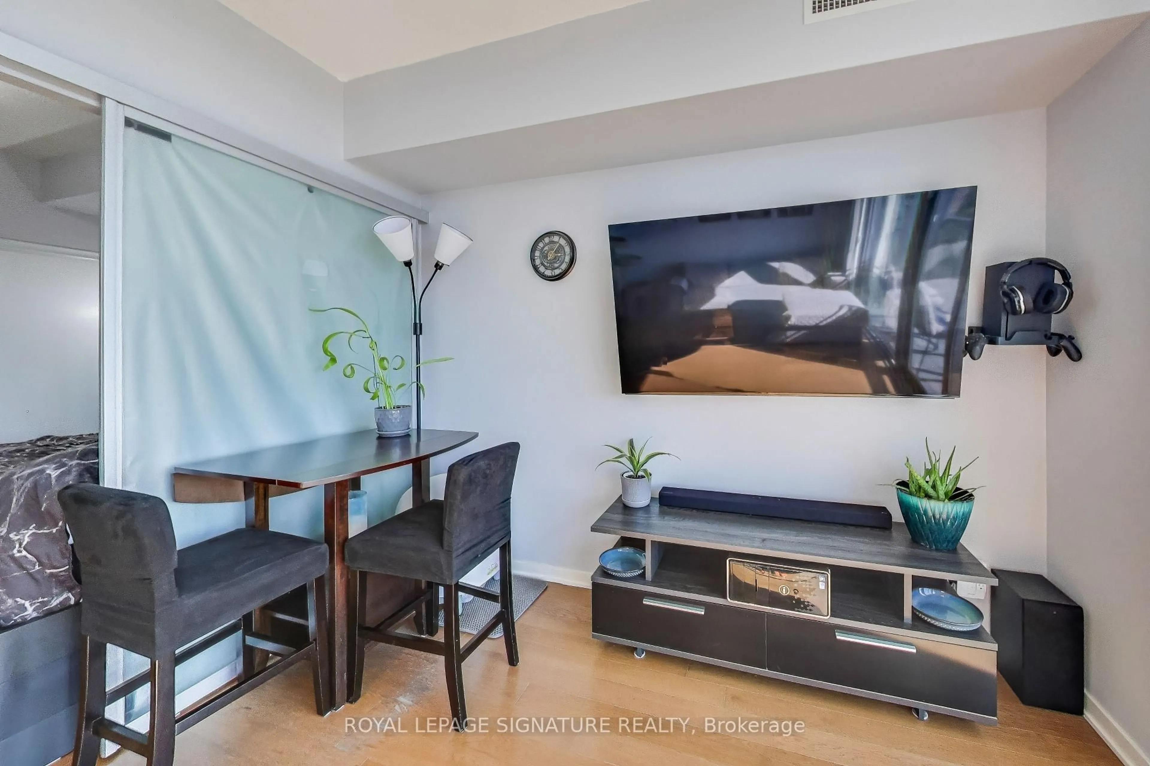 Living room with furniture, unknown for 105 The Queensway #1207, Toronto Ontario M6S 5B5