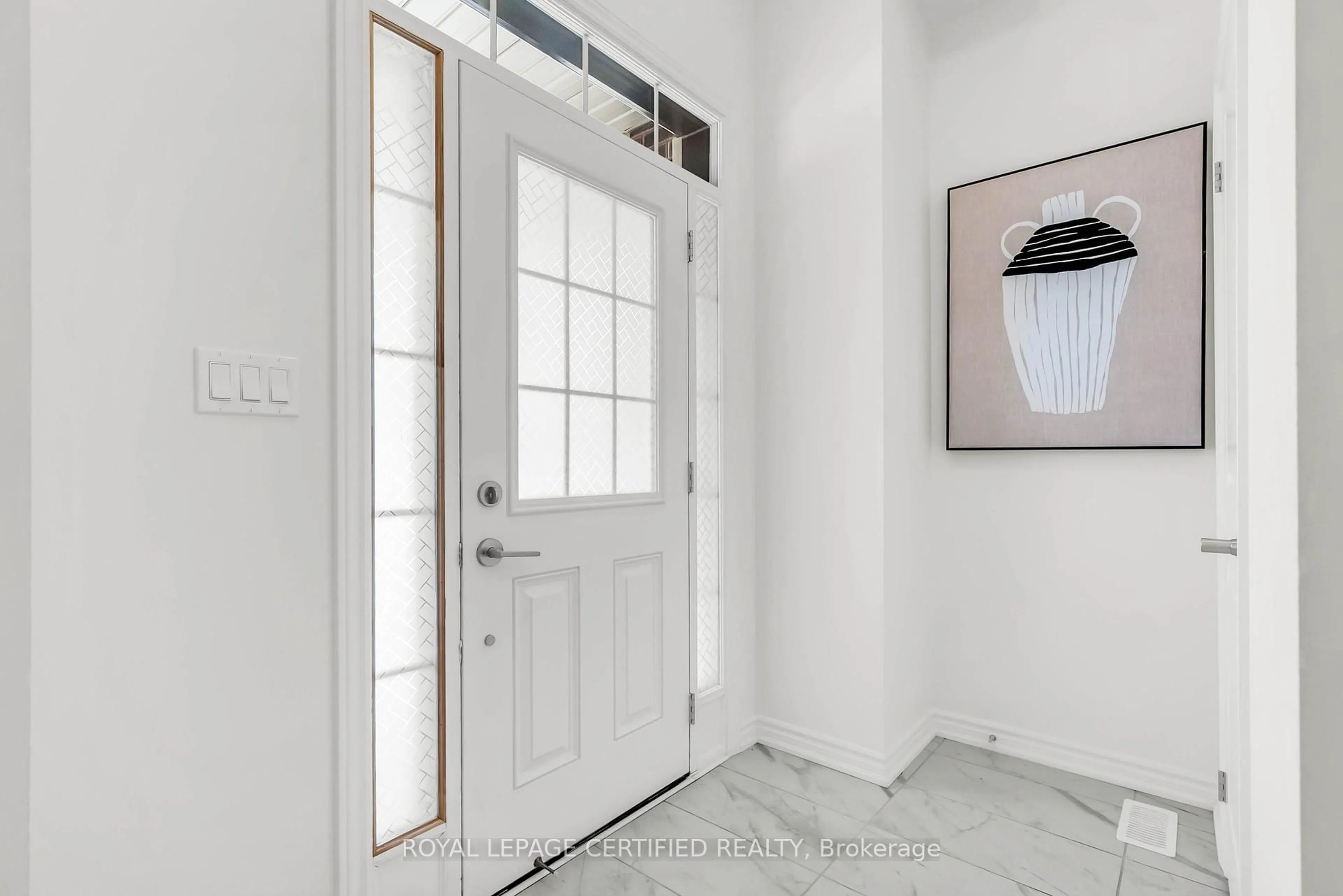 Indoor entryway for 1449 Watercress Way, Milton Ontario L9T 2X5