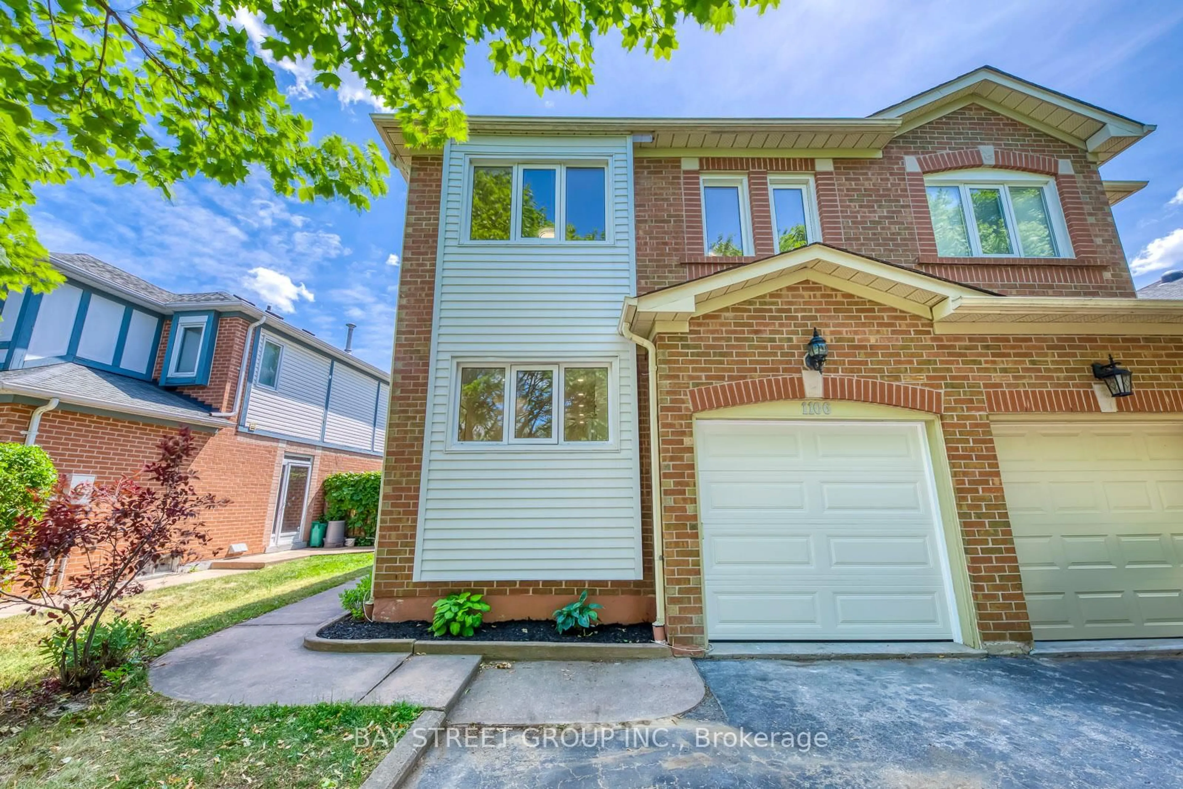 Home with brick exterior material, street for 1106 Beechnut Rd, Oakville Ontario L6J 7P1