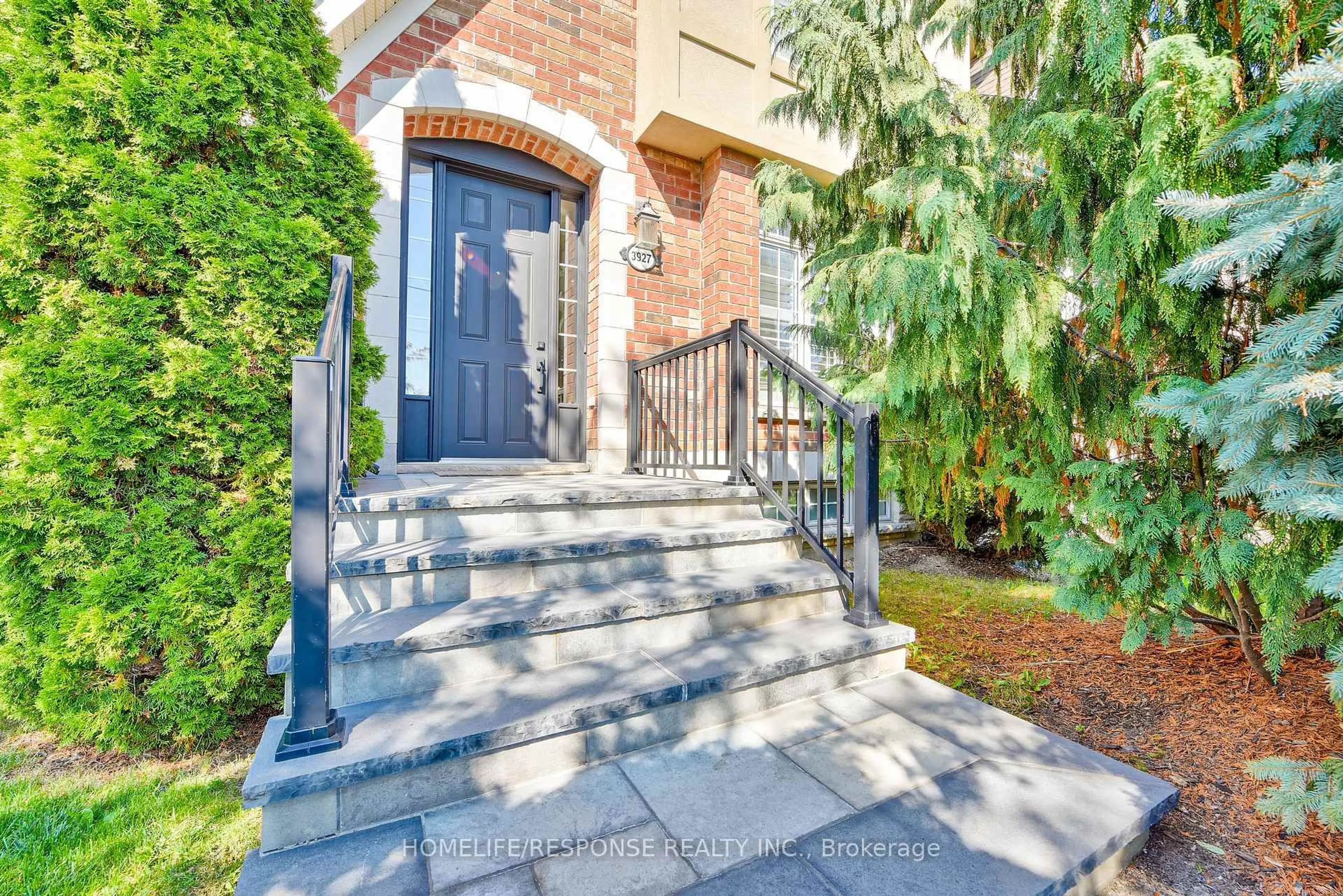 Unknown for 3927 Eglinton Ave, Mississauga Ontario L5M 8A7