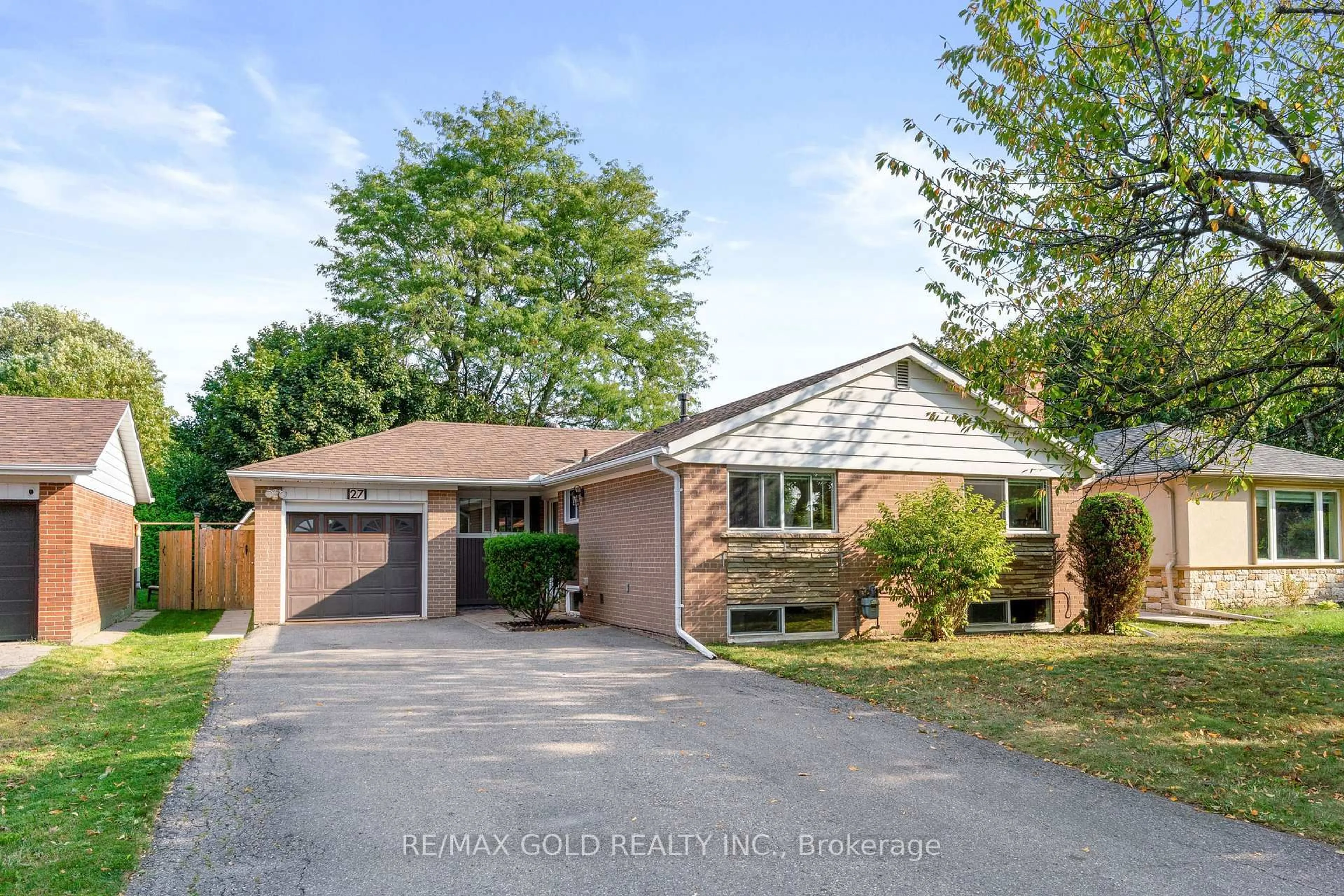 Home with brick exterior material, street for 27 Burgby Ave, Brampton Ontario L6X 2G7