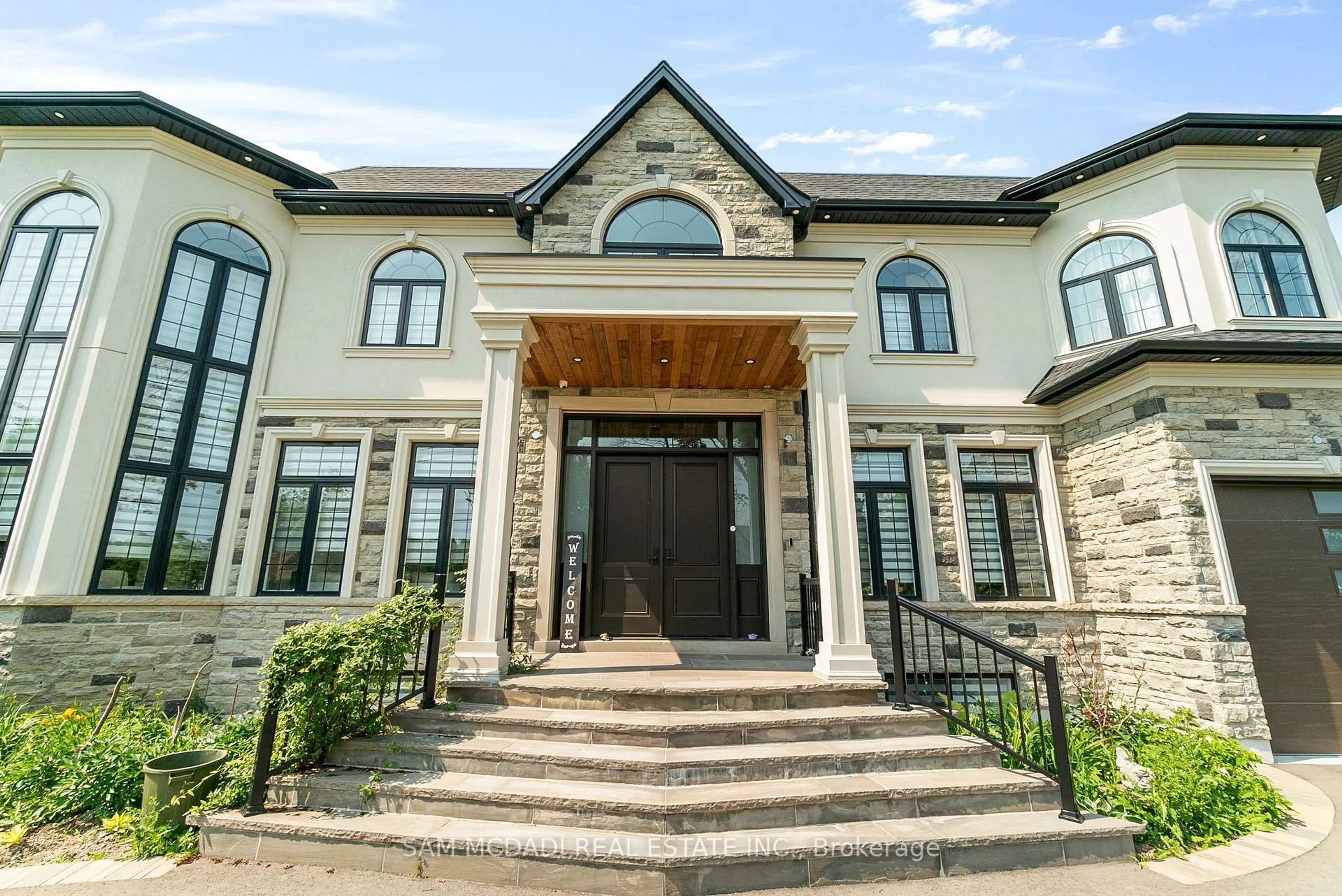 Unknown for 2554 Liruma Rd, Mississauga Ontario L5K 1Y6