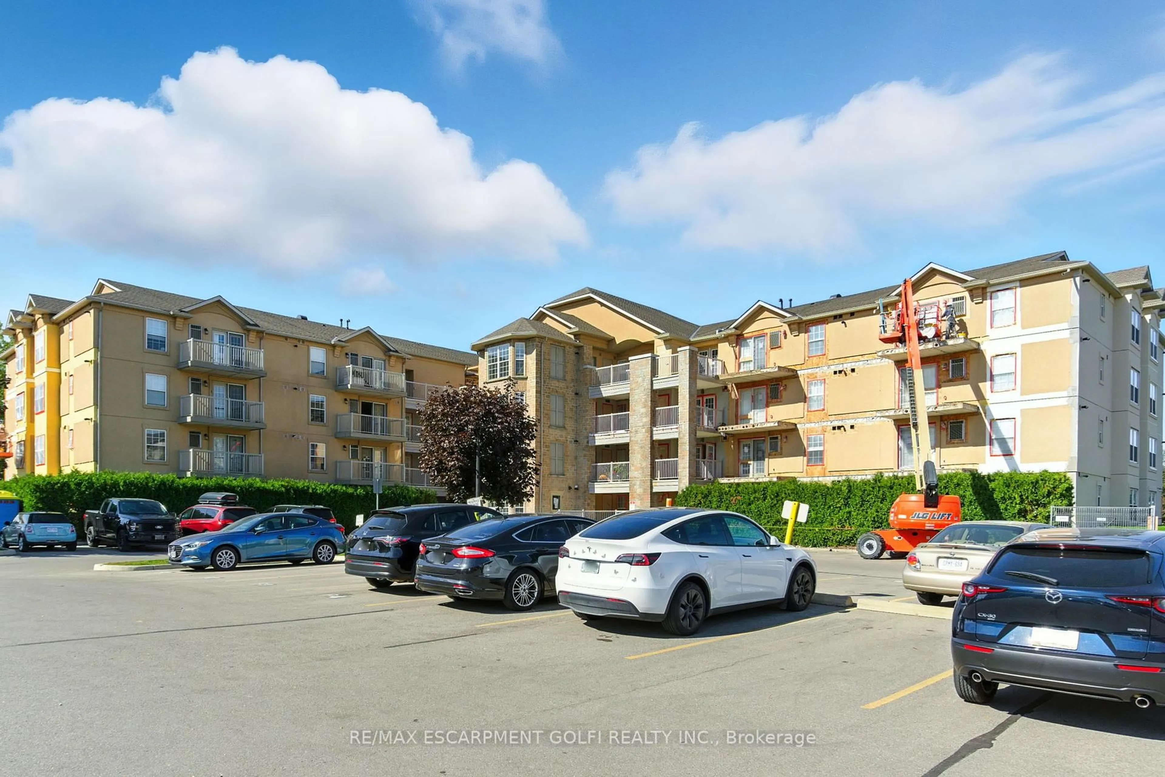 Unknown for 1490 Bishops Gate #305, Oakville Ontario L6M 4N3