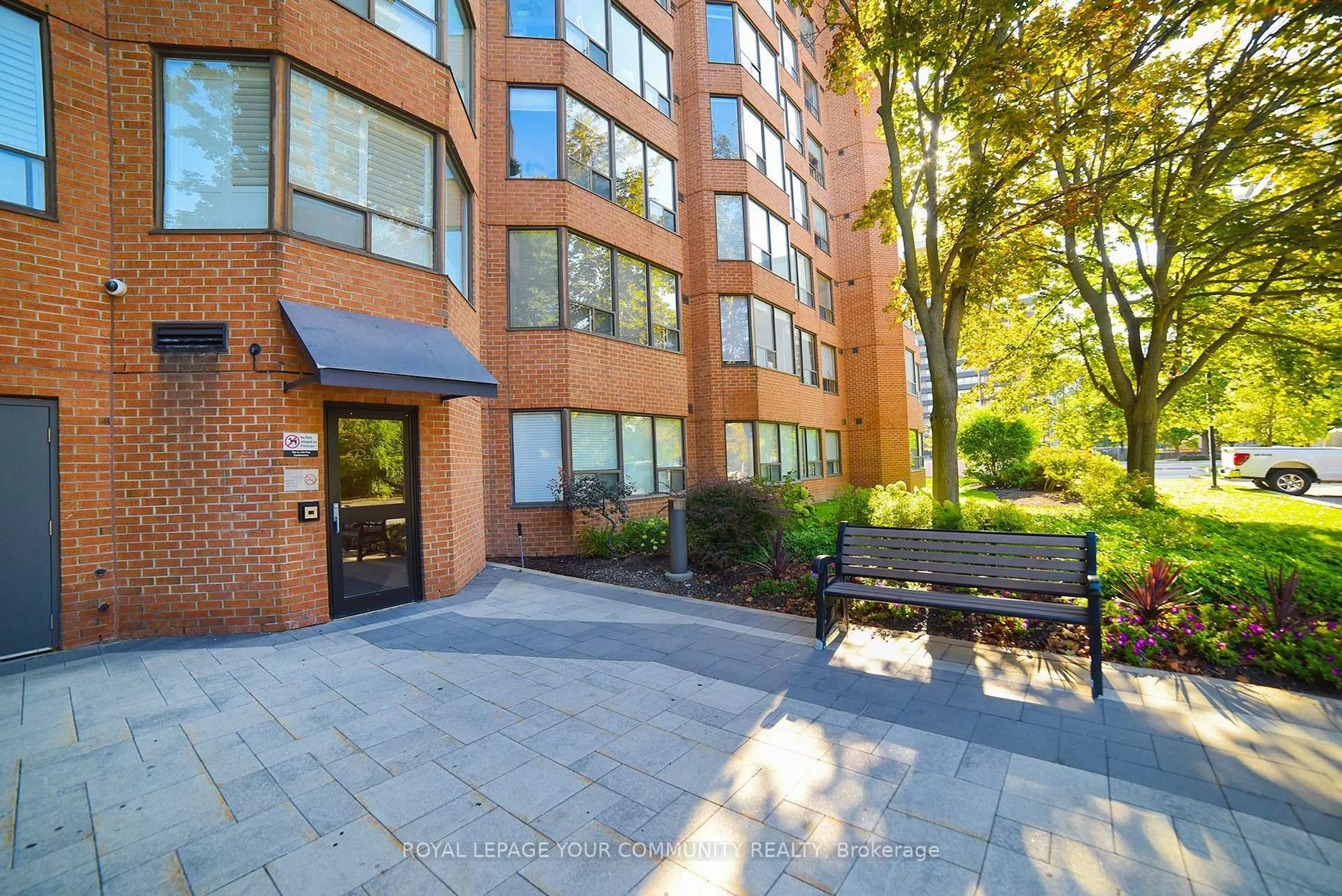 Unknown for 1270 Maple Crossing Blvd #1808, Burlington Ontario L7S 2J3