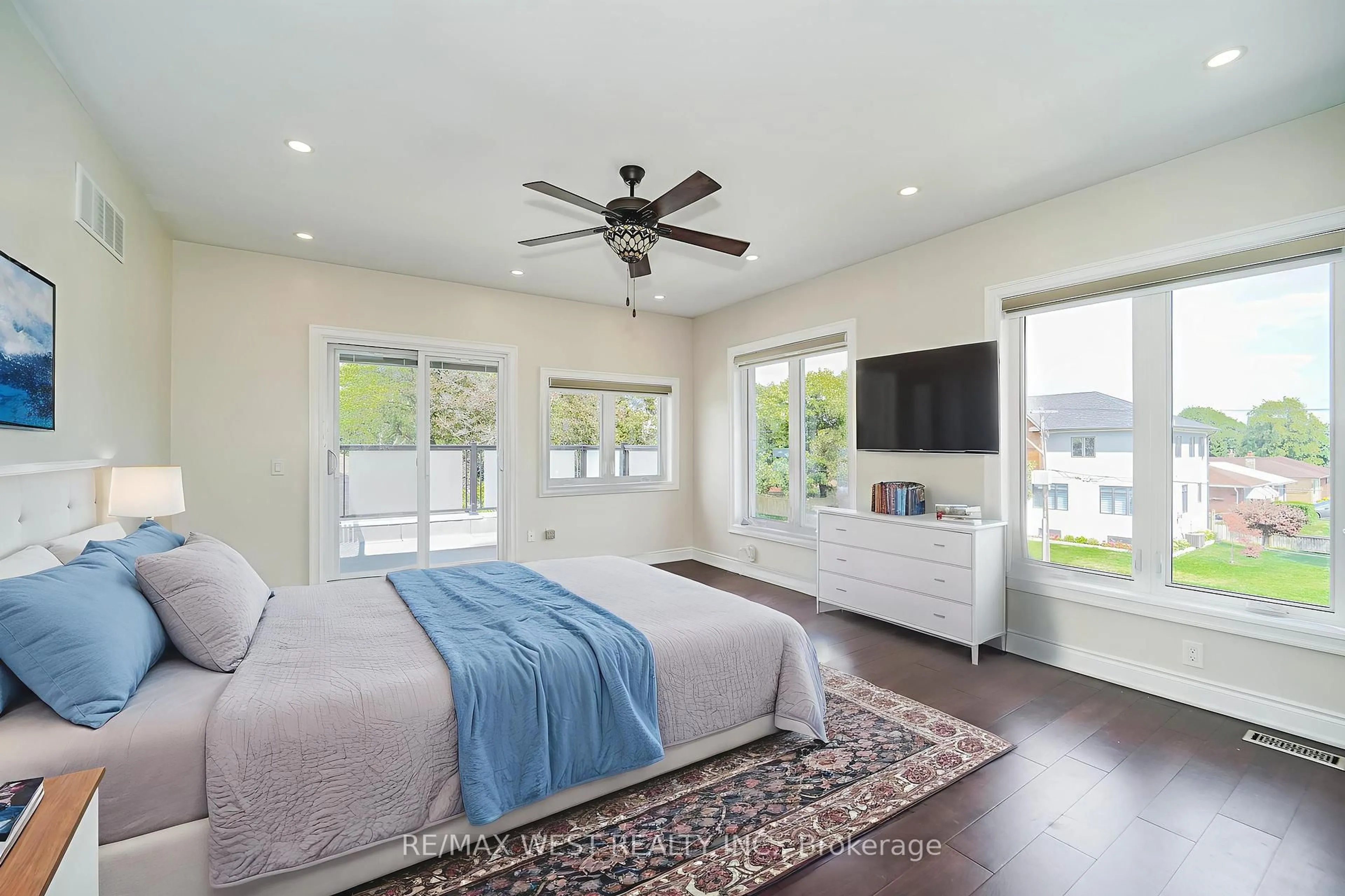 Unknown for 106 Celestine Dr, Toronto Ontario M9R 3N9
