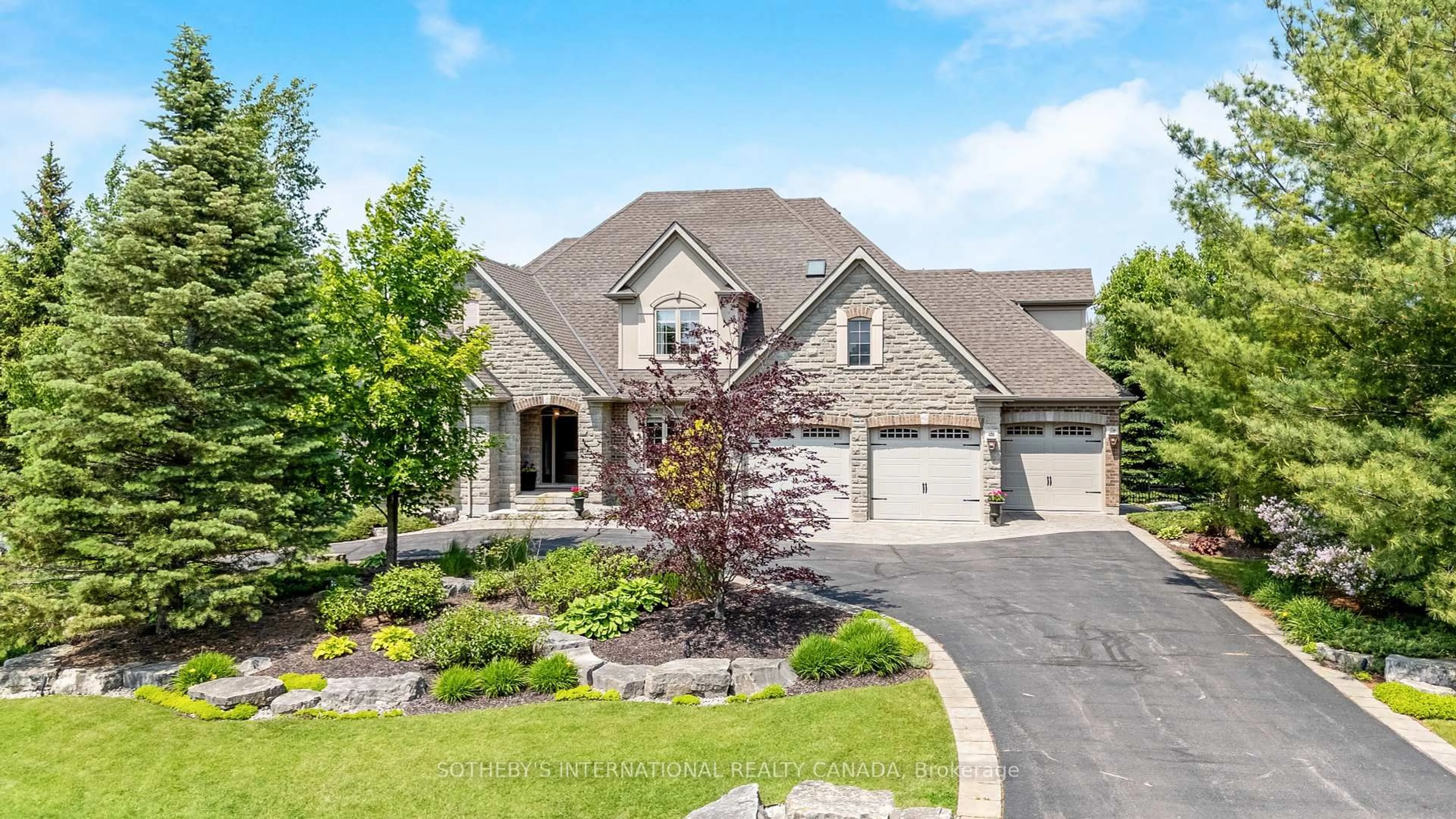 A pic from outside/outdoor area/front of a property/back of a property/a pic from drone, street for 11375 Taylor Crt, Milton Ontario L0P 1B0