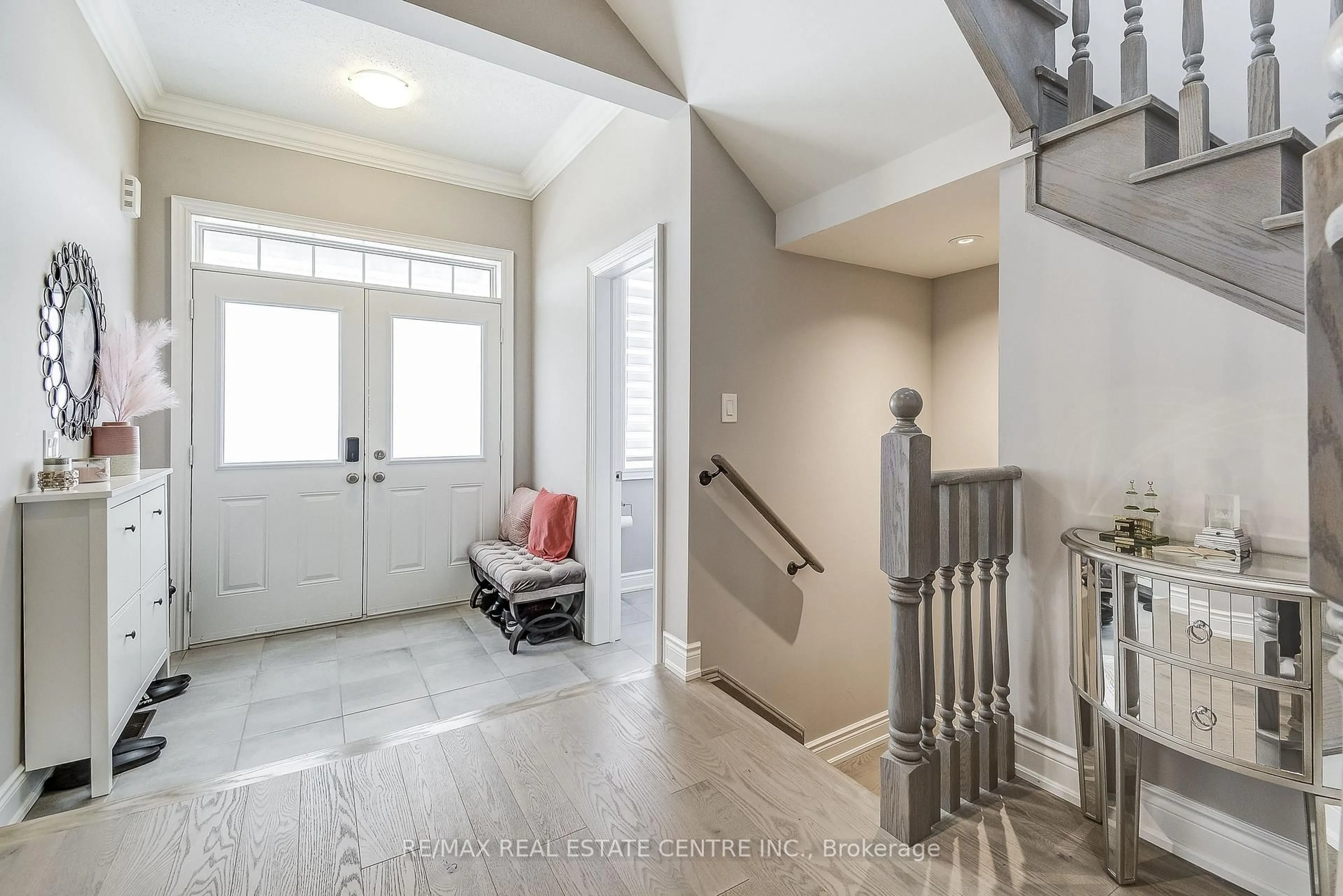 Indoor entryway for 1578 Leger Way, Milton Ontario L9E 1H4