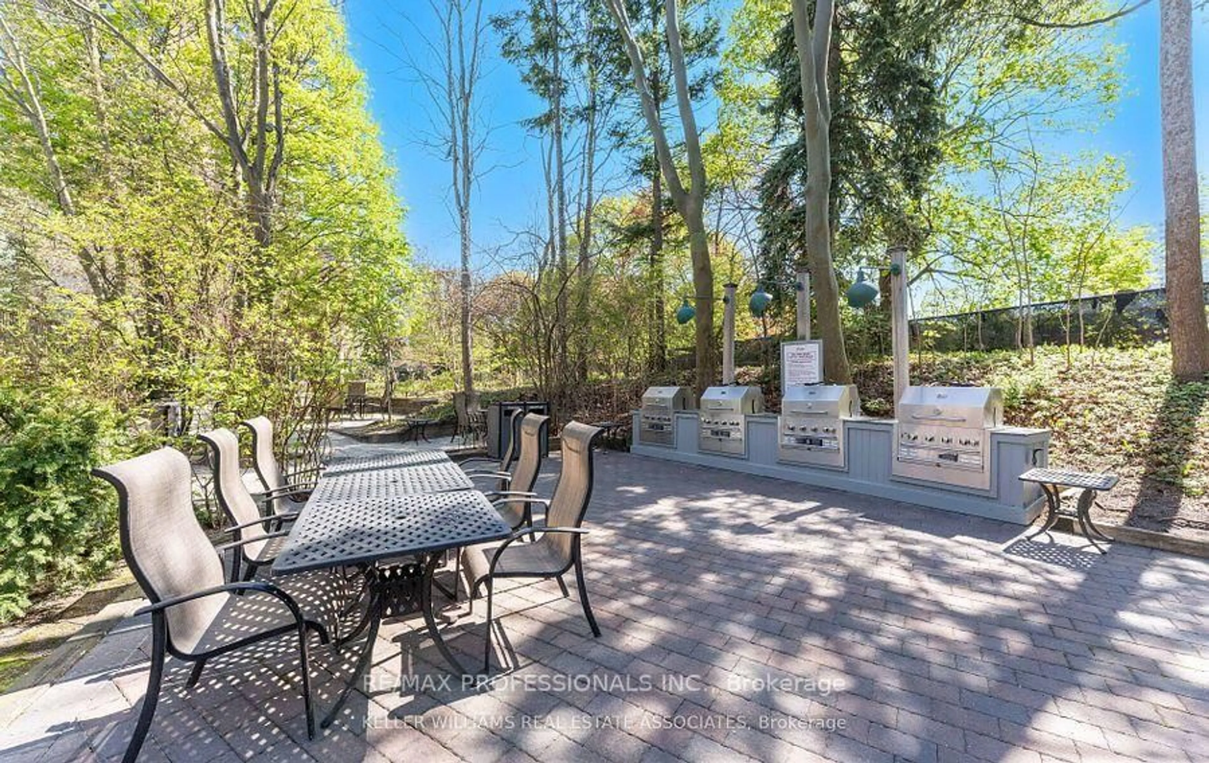 Patio, unknown for 2010 Islington Ave #1806, Toronto Ontario M9P 3S8