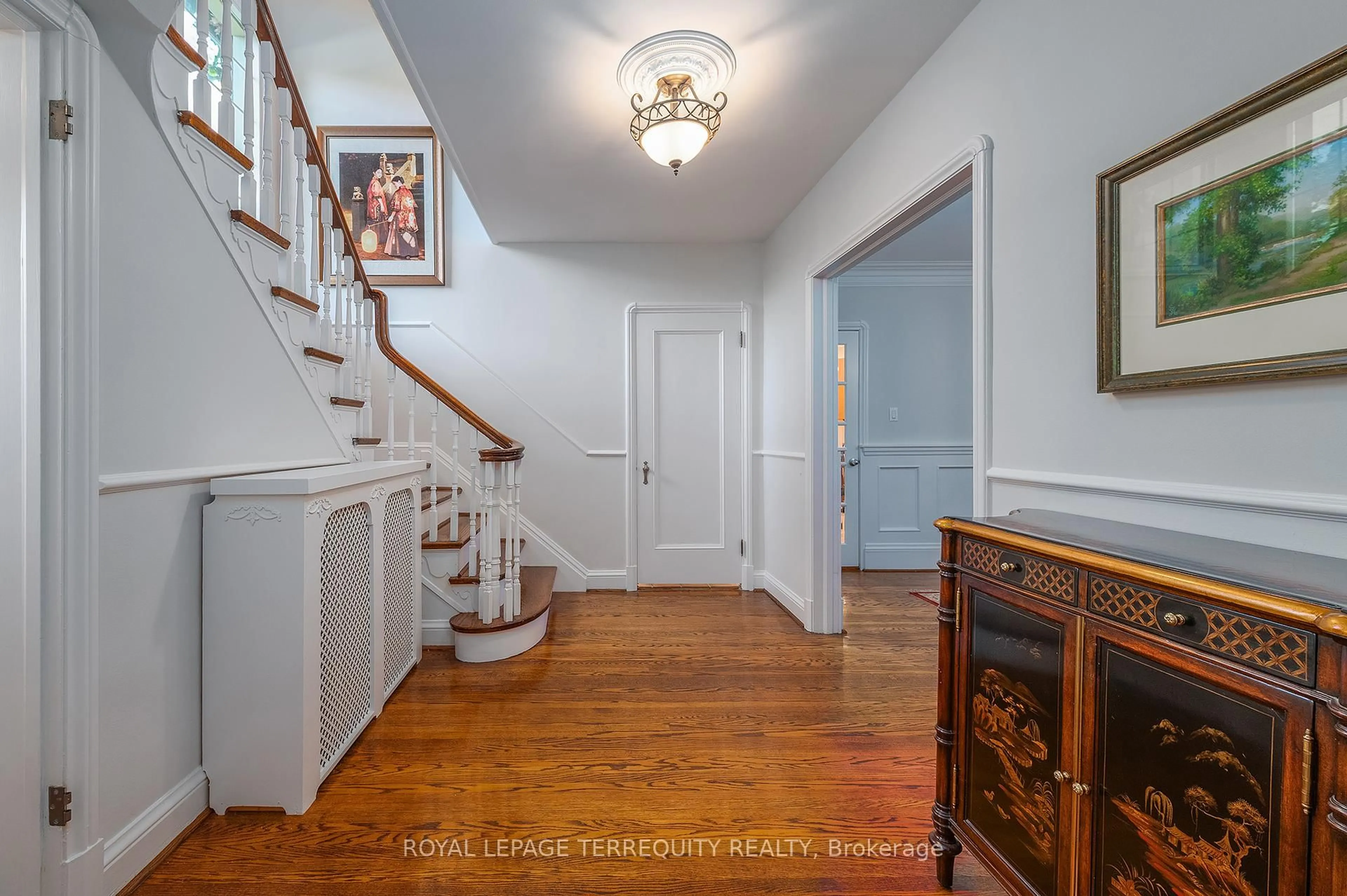 Indoor foyer for 223 Riverside Dr, Toronto Ontario M6S 4A8