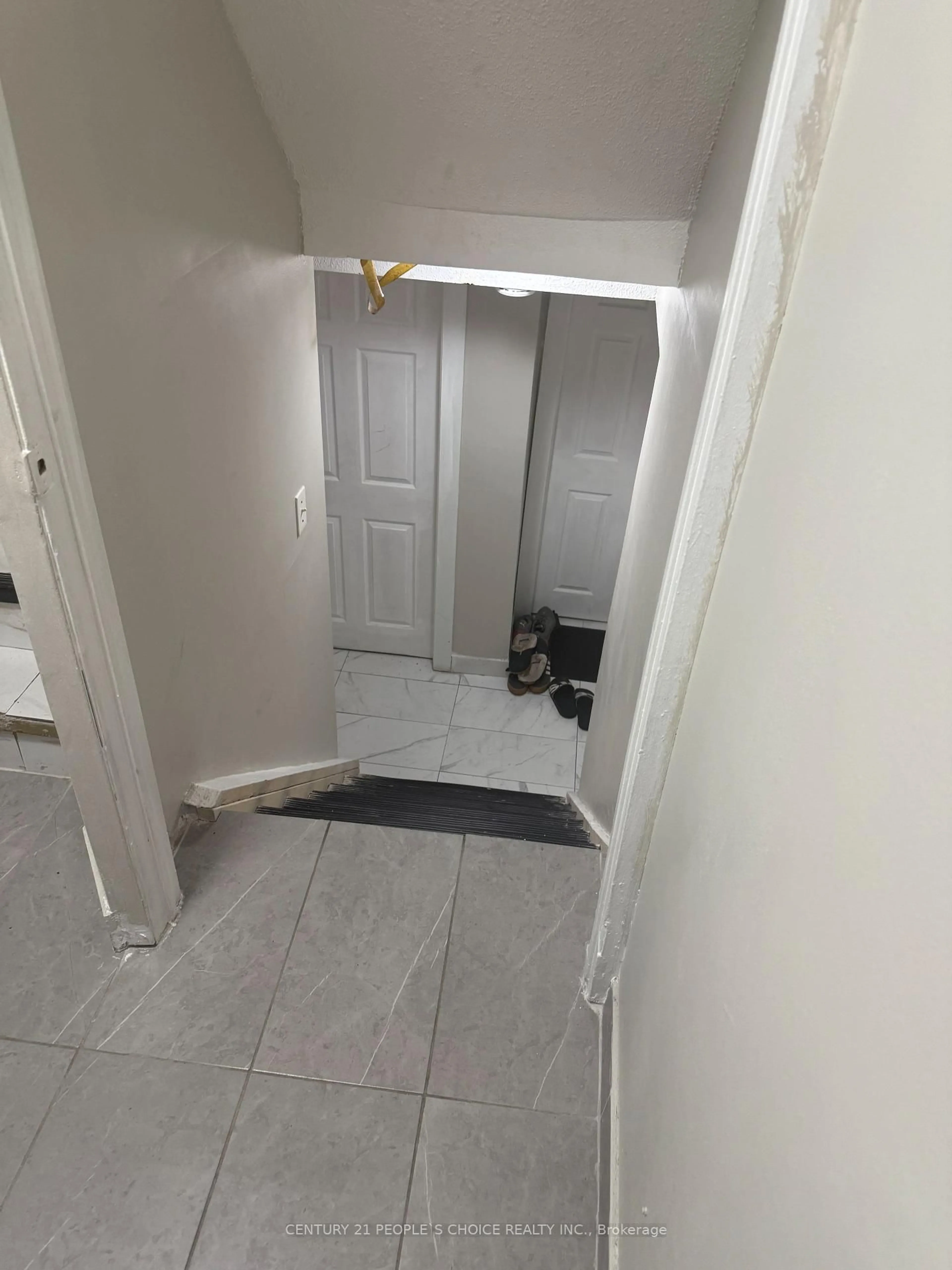 A pic of a room for 23 Deerpark Cres, Brampton Ontario L6X 2T6