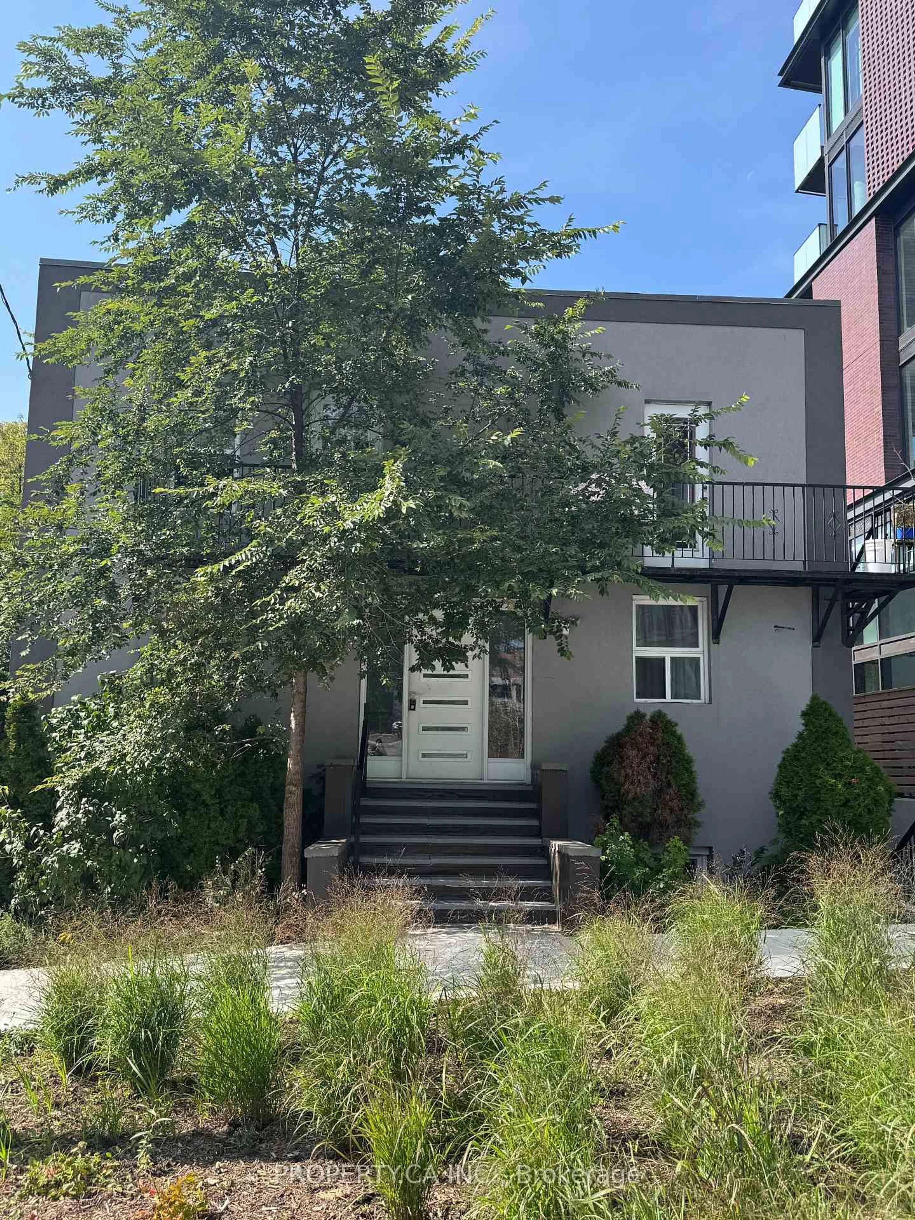 Unknown for 22 Brad St, Toronto Ontario M6P 1N1