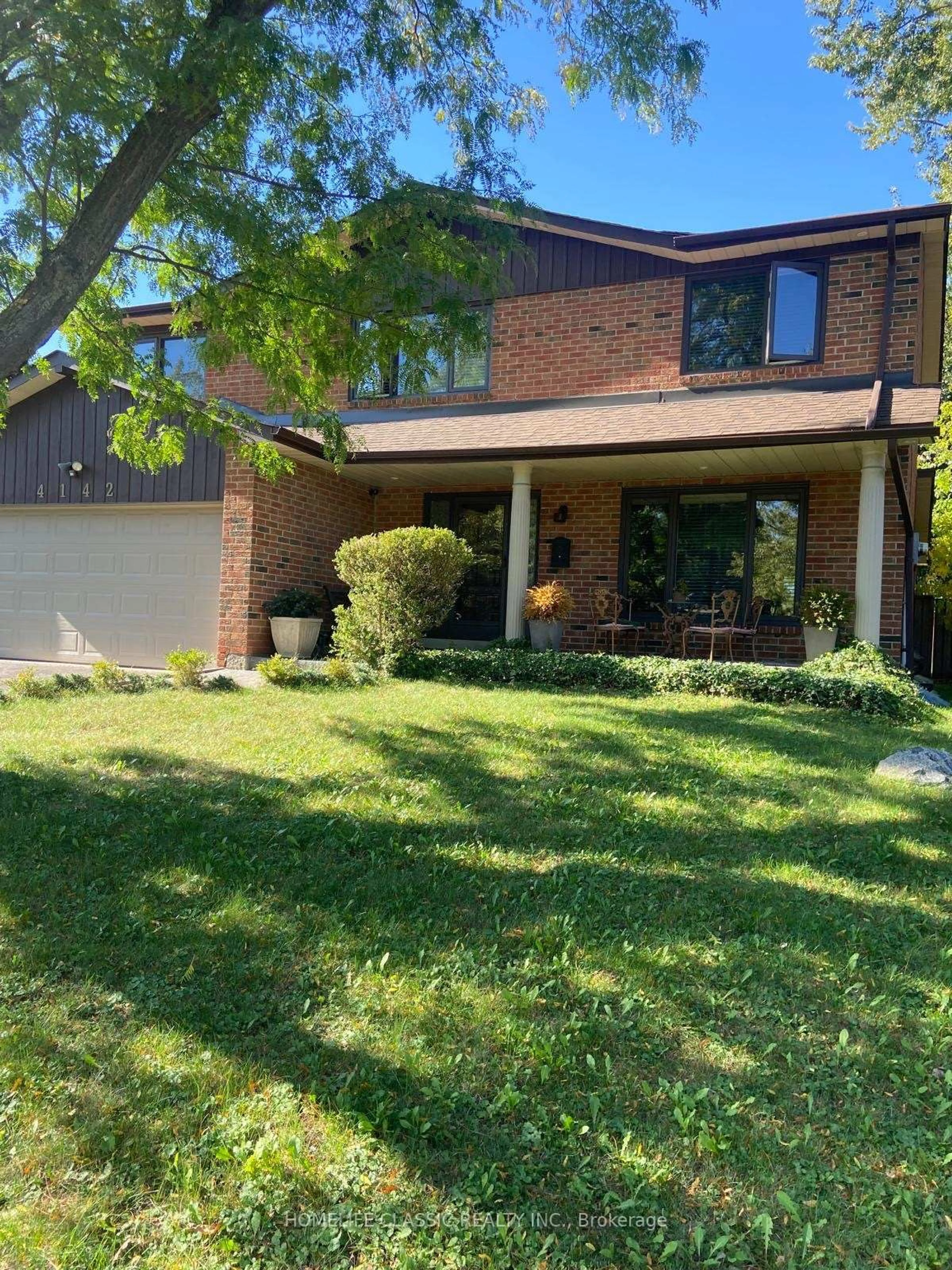 Home with brick exterior material, street for 4142 Fieldgate Dr W Dr, Mississauga Ontario L4W 2C5