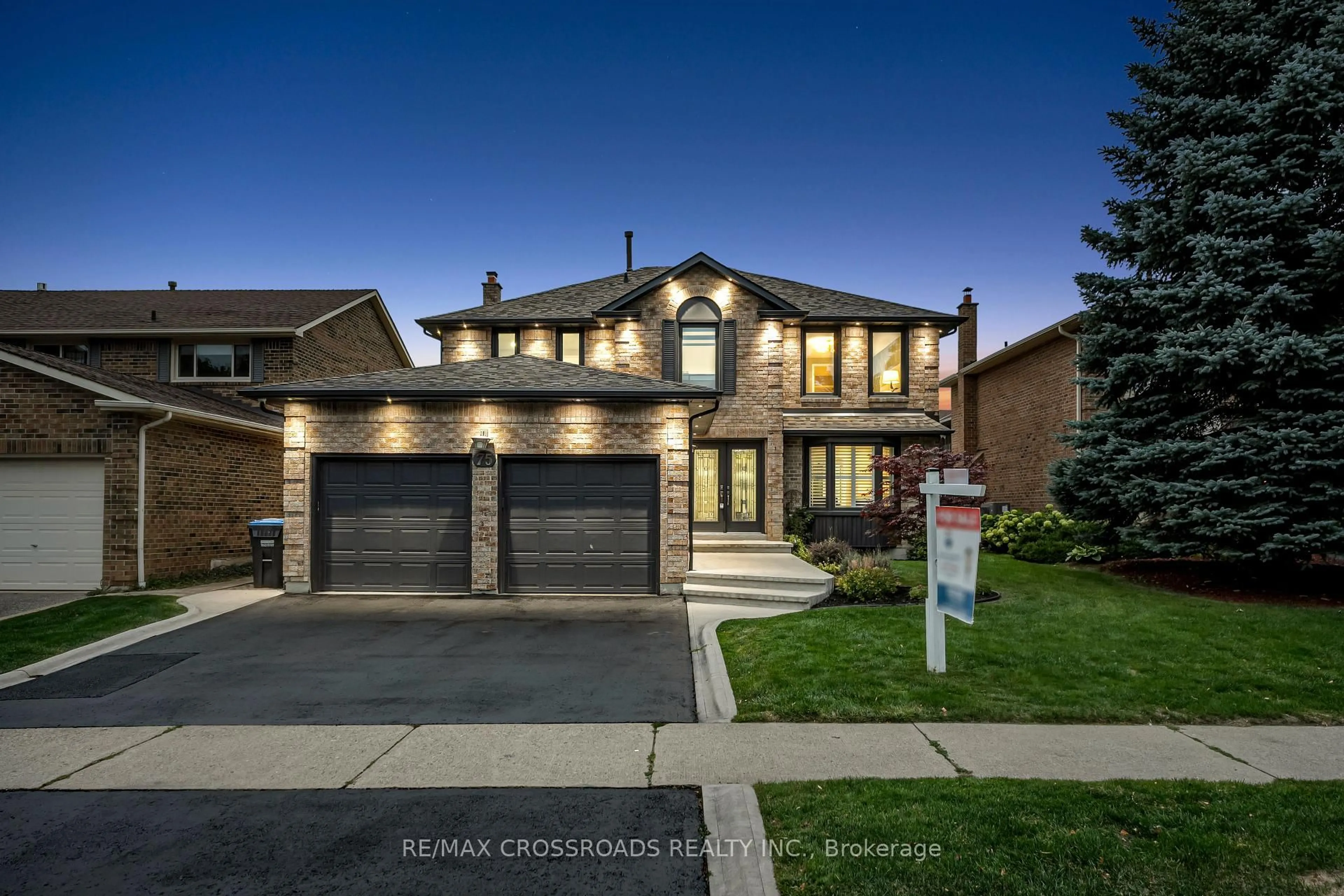 Home with brick exterior material, street for 75 Barr Cres, Brampton Ontario L6Z 3E3