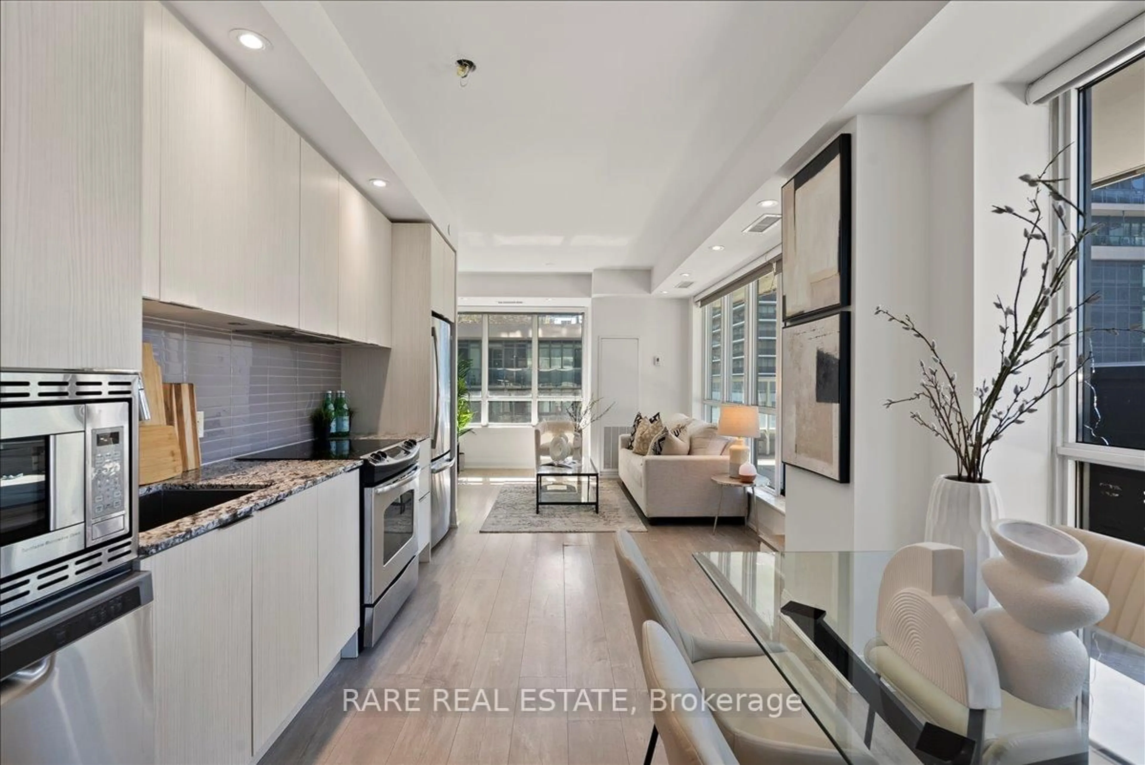 Open concept kitchen, ceramic/tile floor for 110 Marine Parade Dr #608, Toronto Ontario M8V 0A3