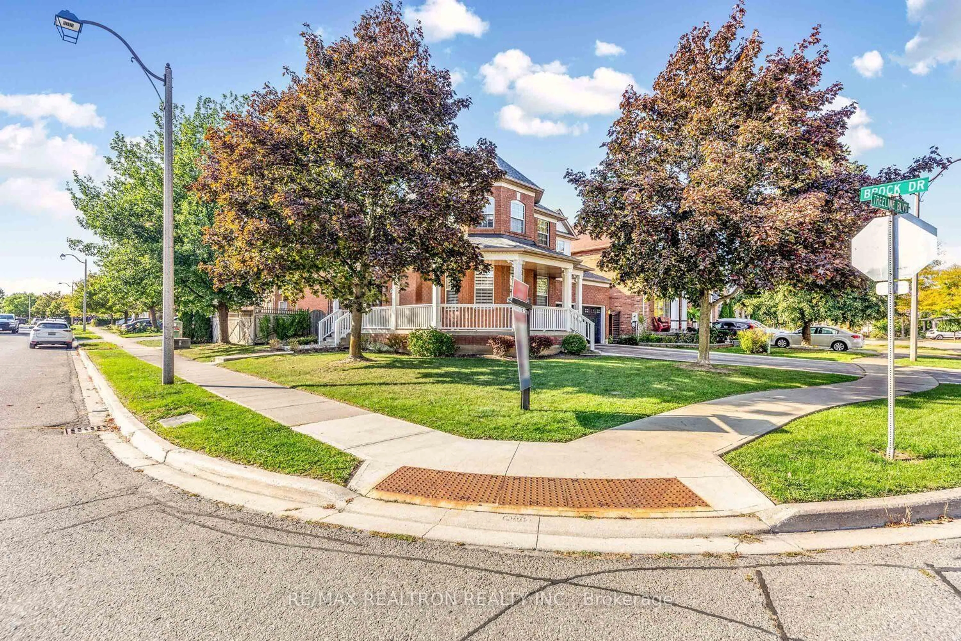 Unknown for 52 Brock Dr, Brampton Ontario L6P 1A2