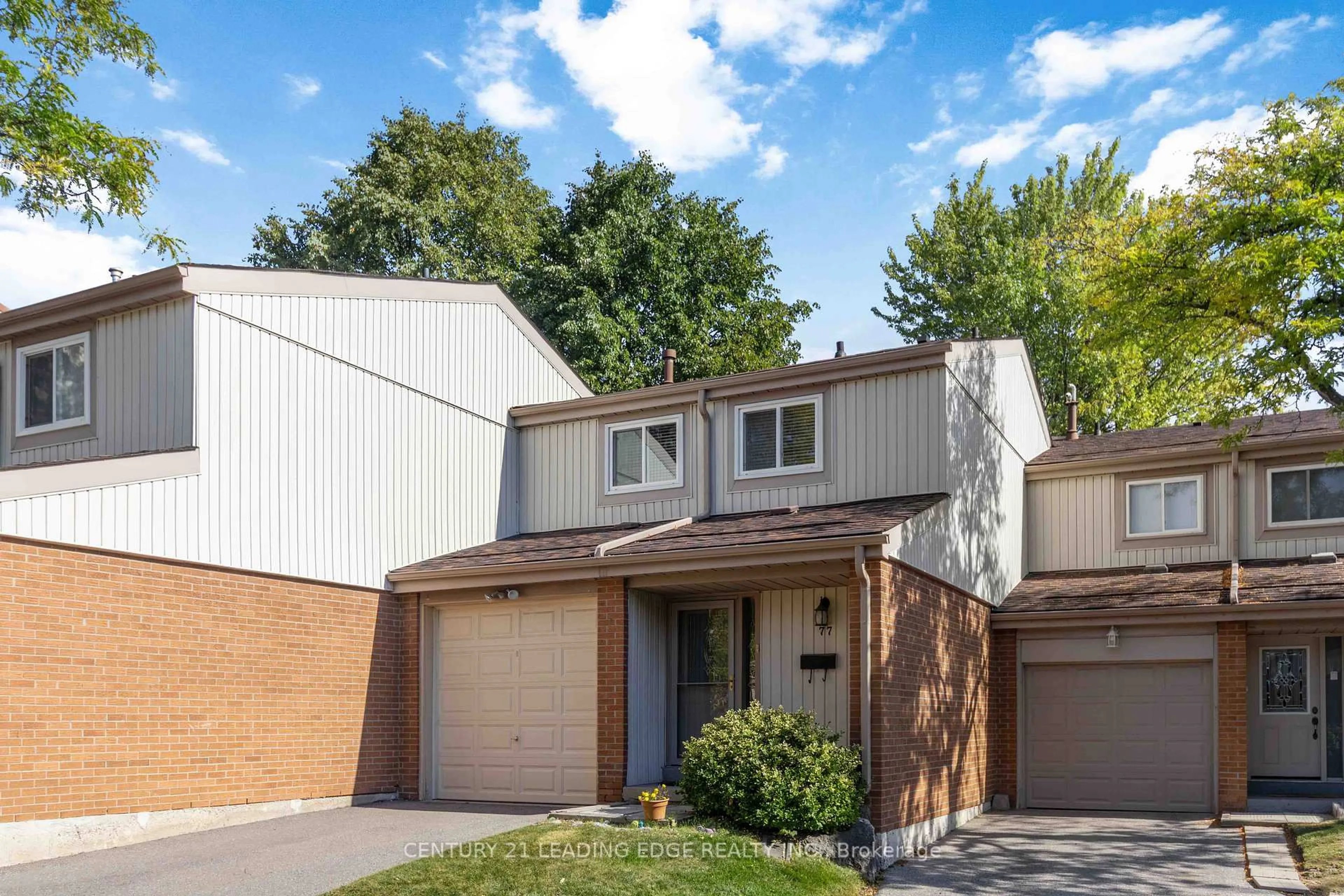 Home with vinyl exterior material, street for 3339 COUNCIL RING Rd #77, Mississauga Ontario L5L 2A9