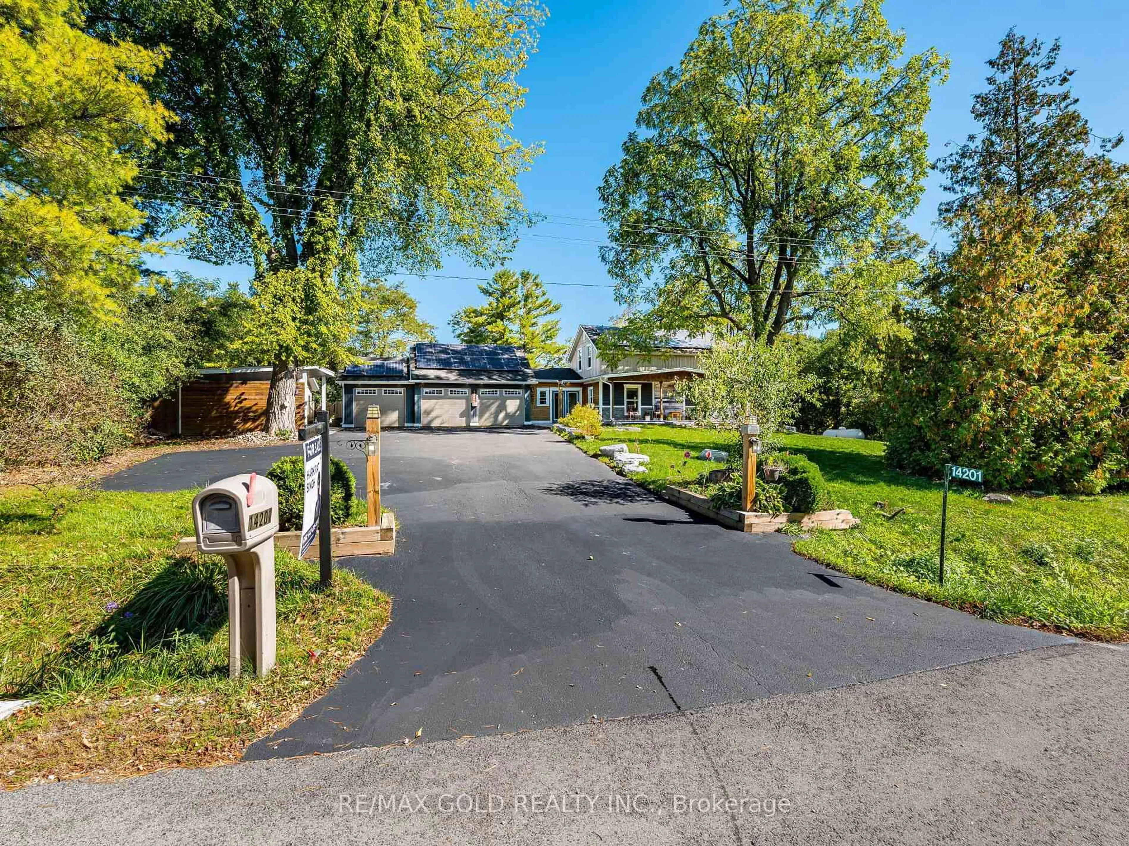 A pic from outside/outdoor area/front of a property/back of a property/a pic from drone, street for 14201 Winston Churchill Blvd, Caledon Ontario L7C 1S6
